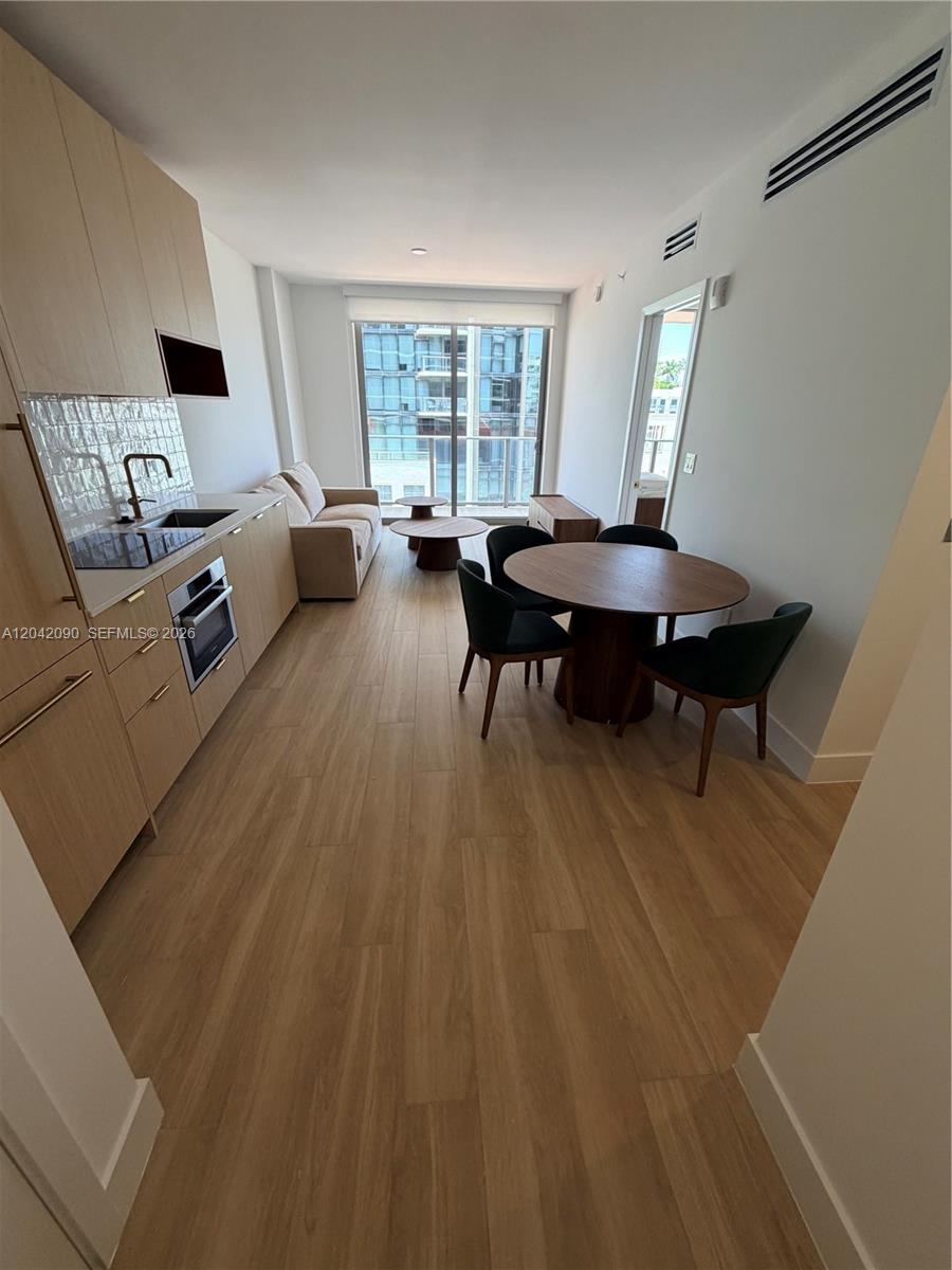 90 Ne 32nd Street 706 Property Photo 14