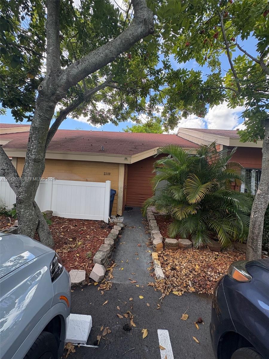 2309 Nw 55th Avenue Property Photo 1