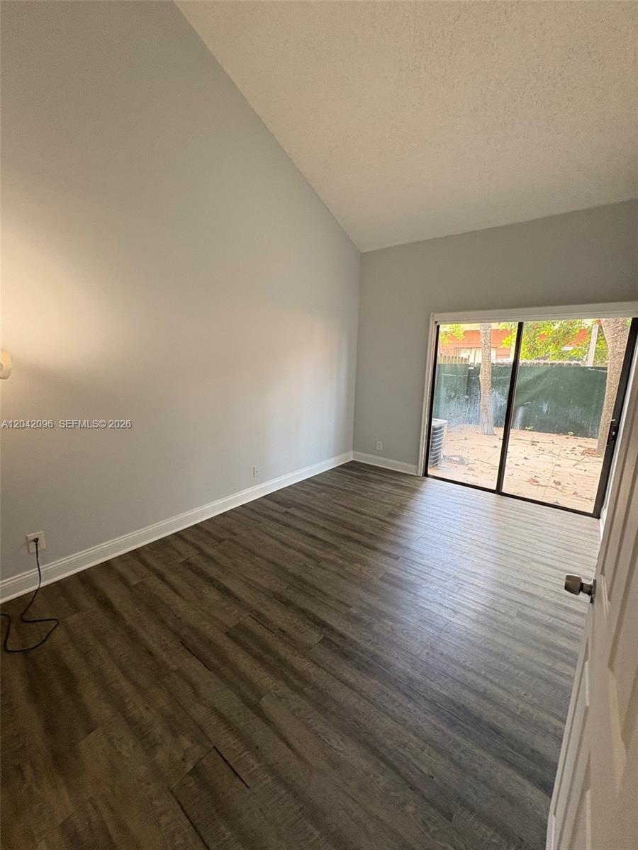 2309 Nw 55th Avenue Property Photo 2