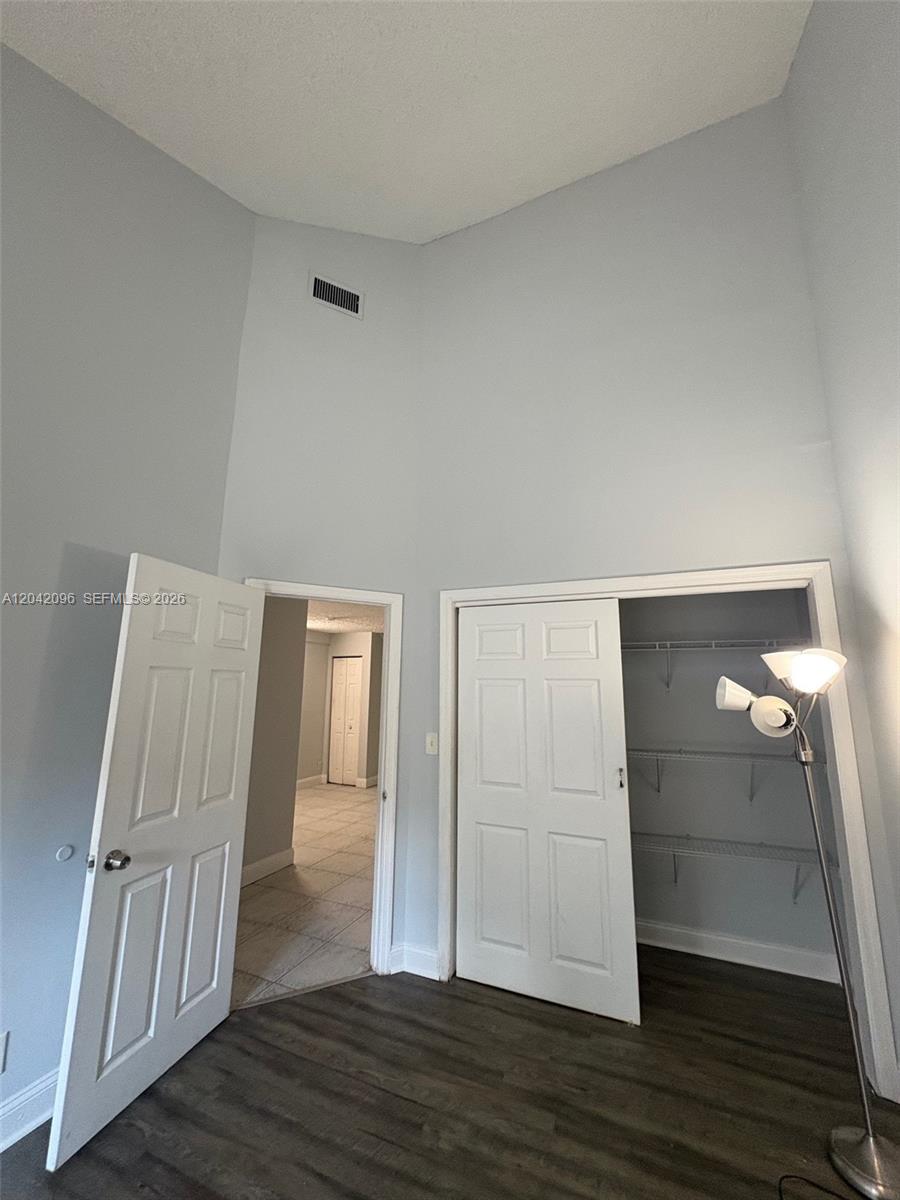 2309 Nw 55th Avenue Property Photo 4