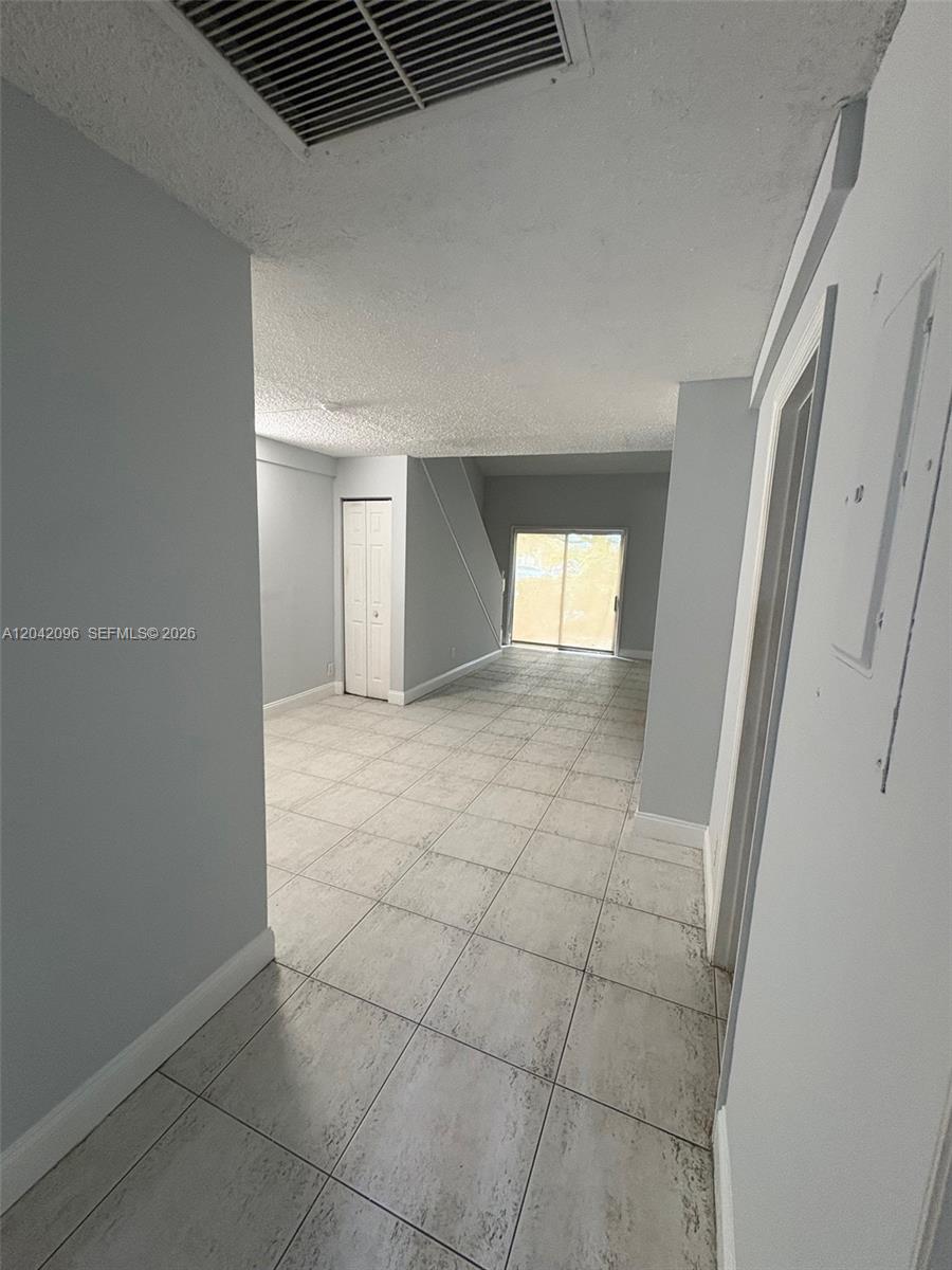 2309 Nw 55th Avenue Property Photo 7