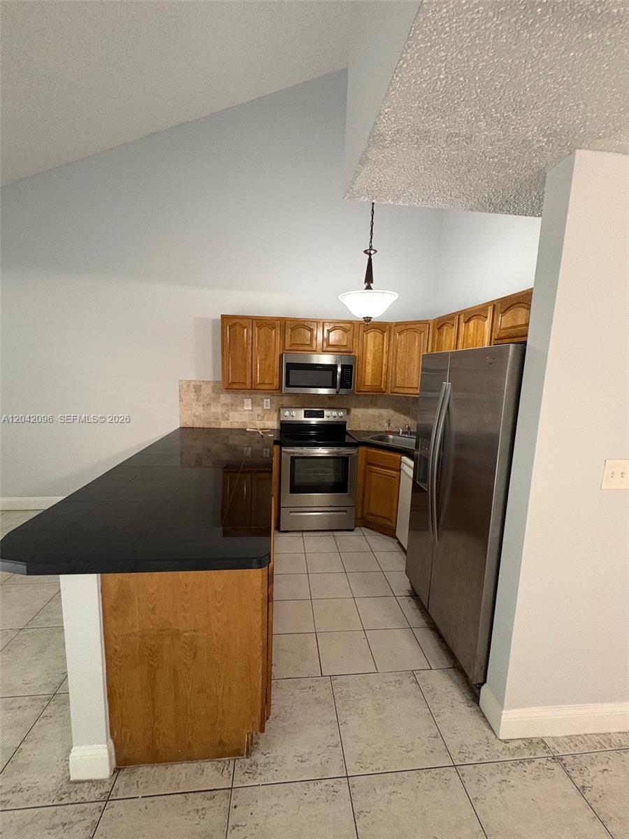 2309 Nw 55th Avenue Property Photo 9