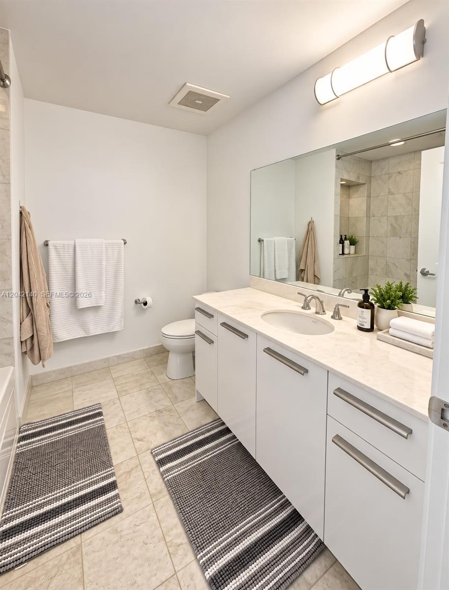 1050 Brickell Avenue 416 Property Photo 5