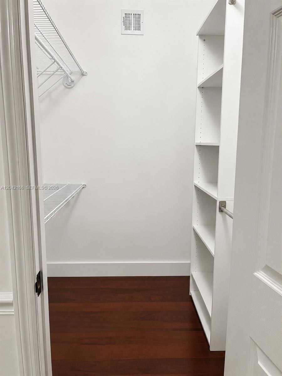 A12042166 Property Photo 11
