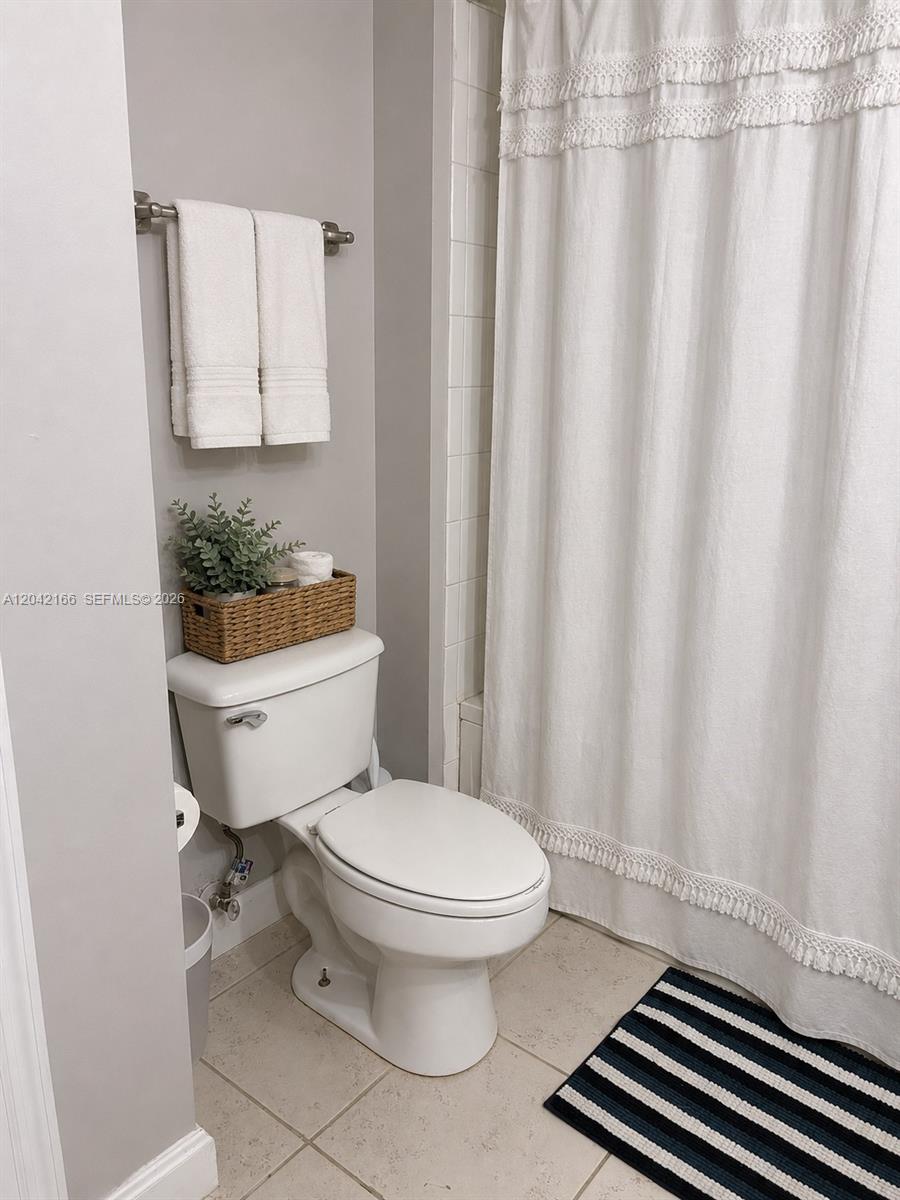 A12042166 Property Photo 15