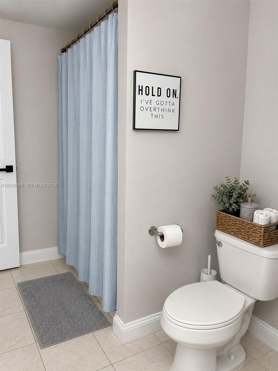 A12042166 Property Photo 18