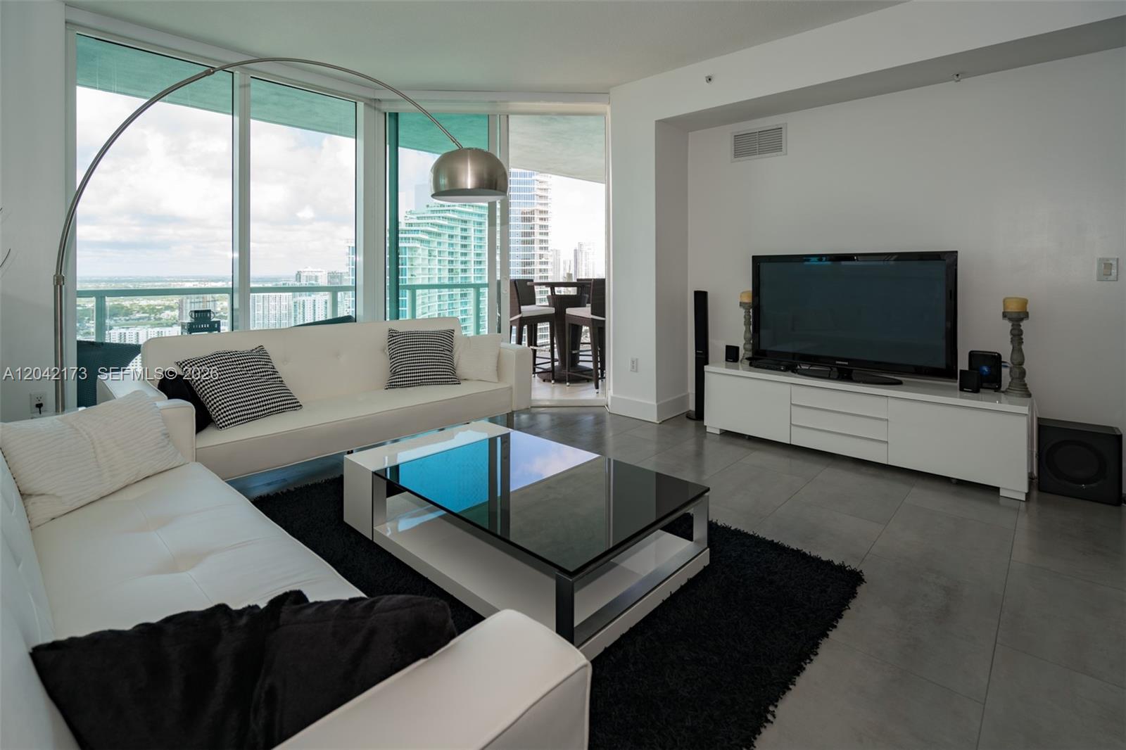 A12042173 Property Photo 11