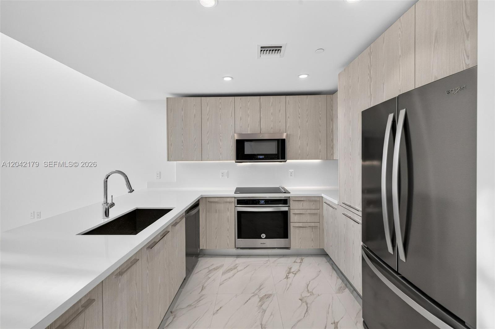 2000 Metropica Way 215 Property Photo 4