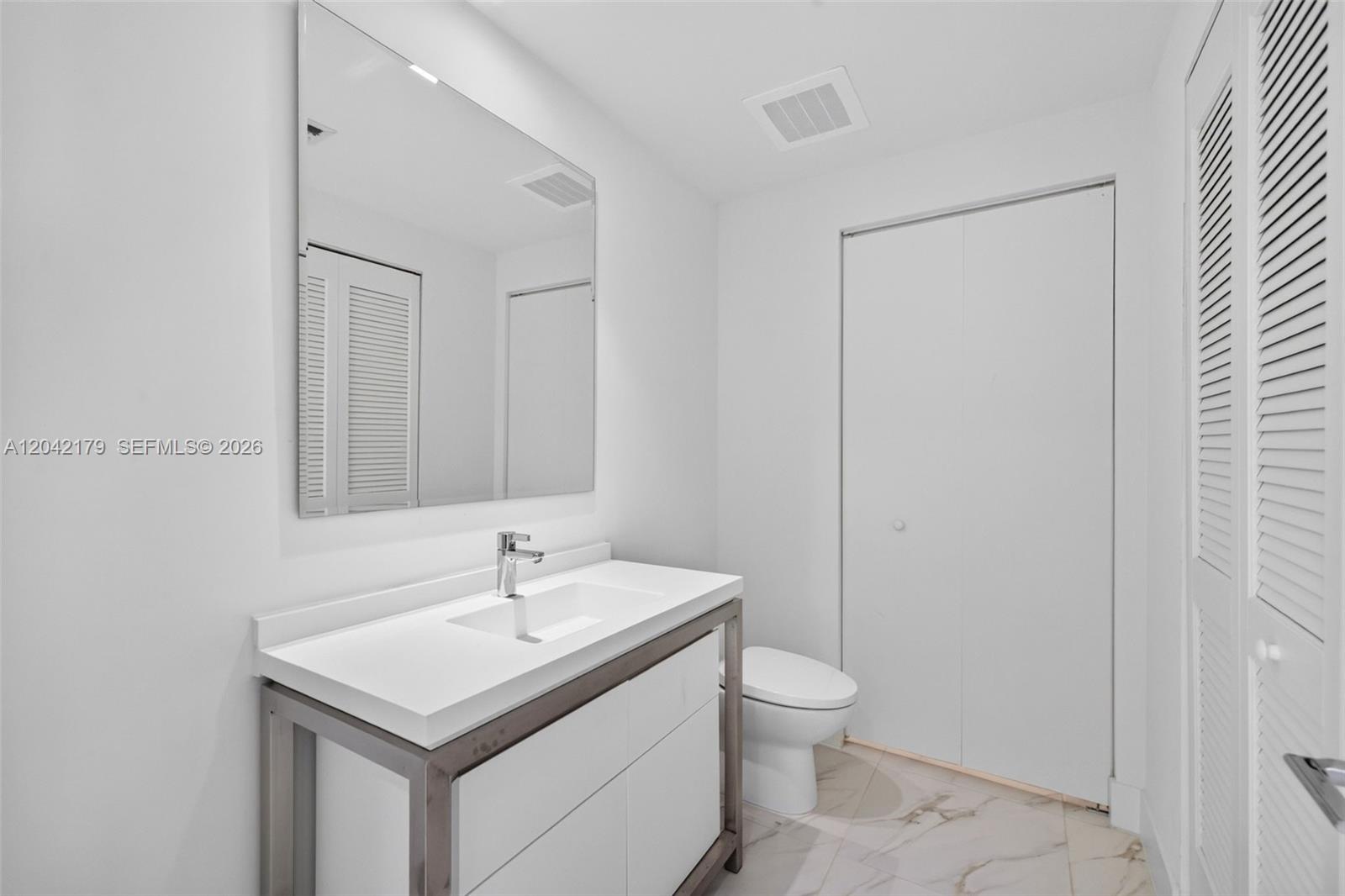 2000 Metropica Way 215 Property Photo 22