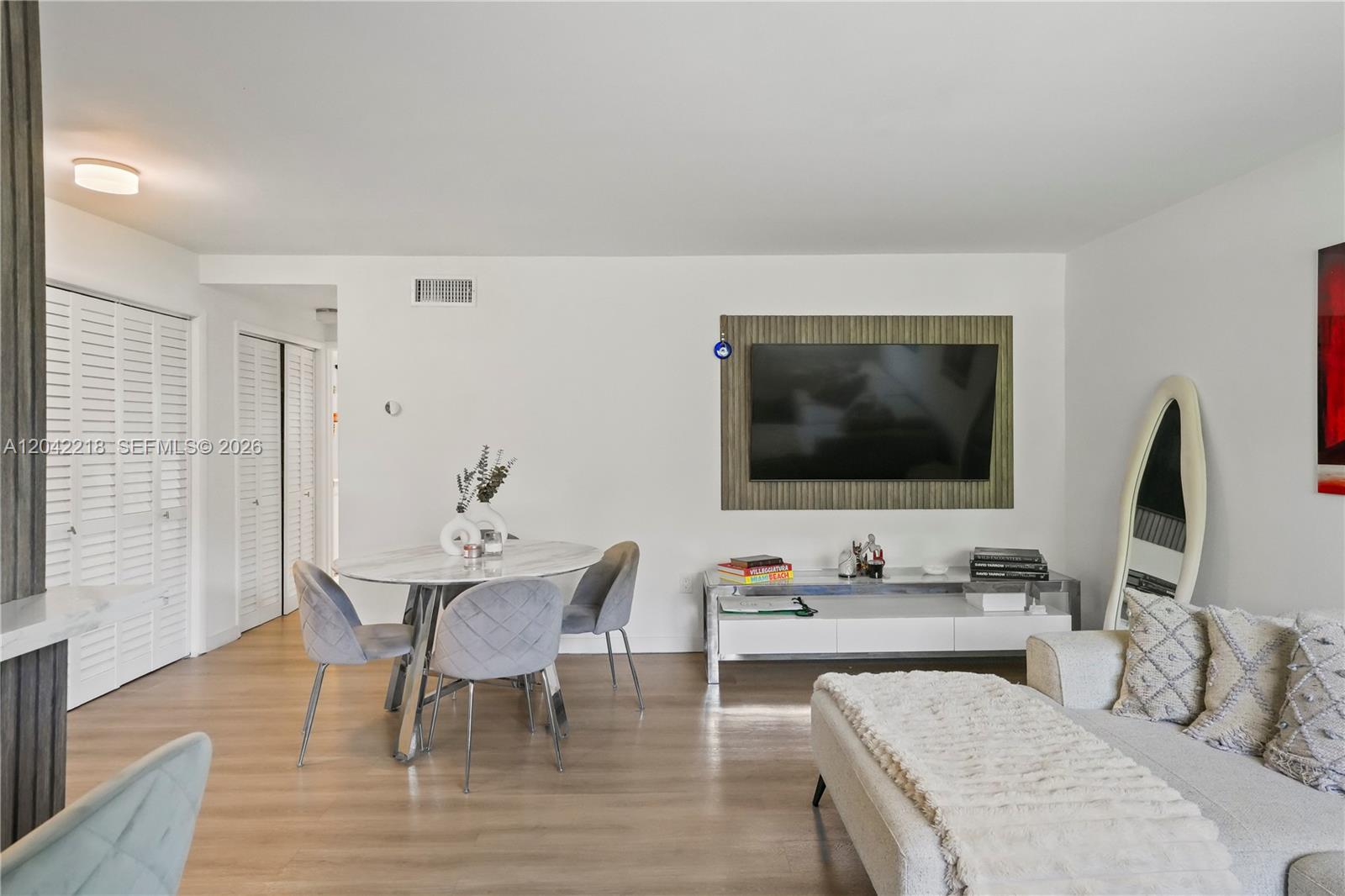 1614 West Avenue 203 Property Photo 3