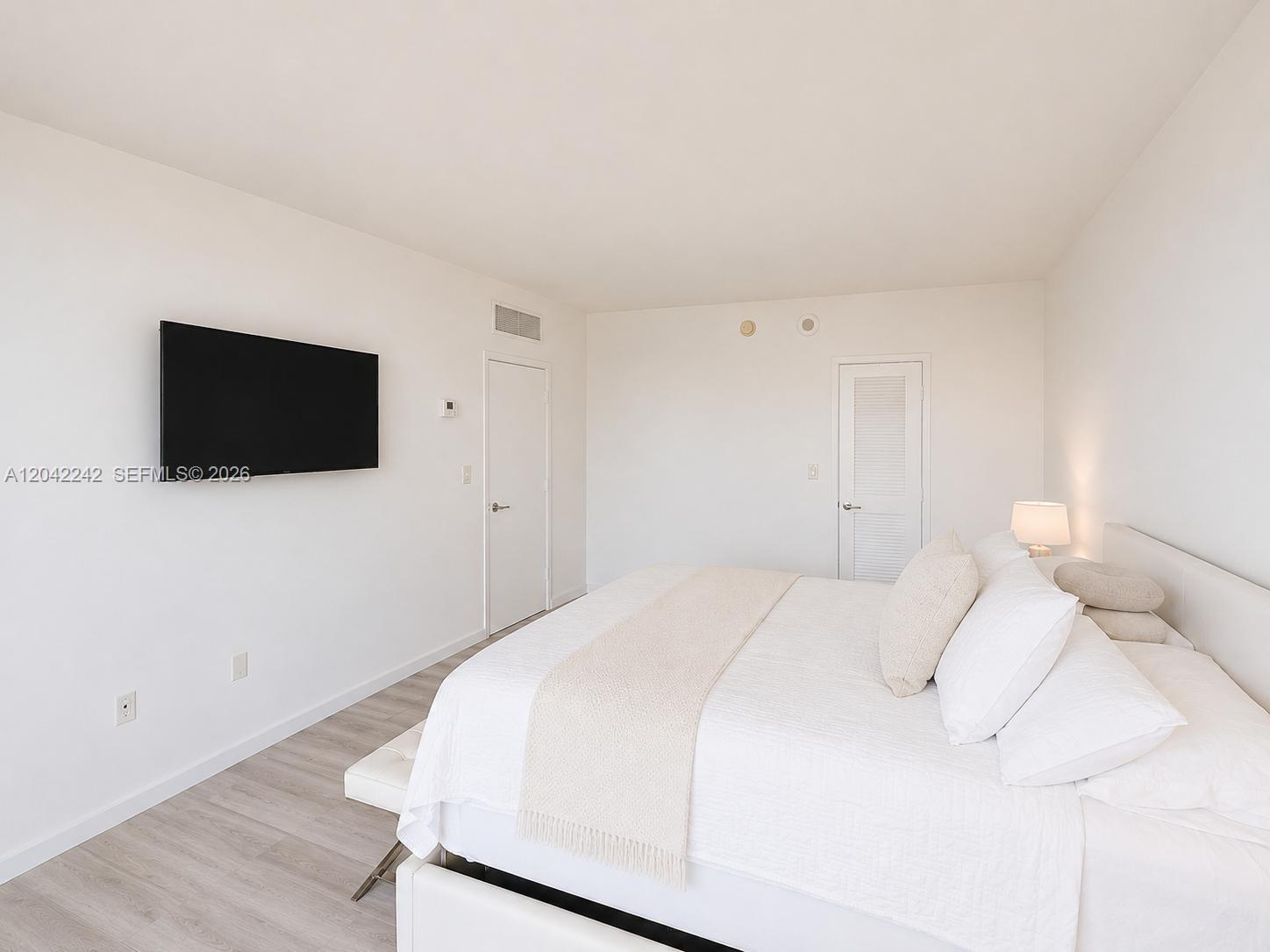 10275 Collins Avenue 431 Property Photo 13