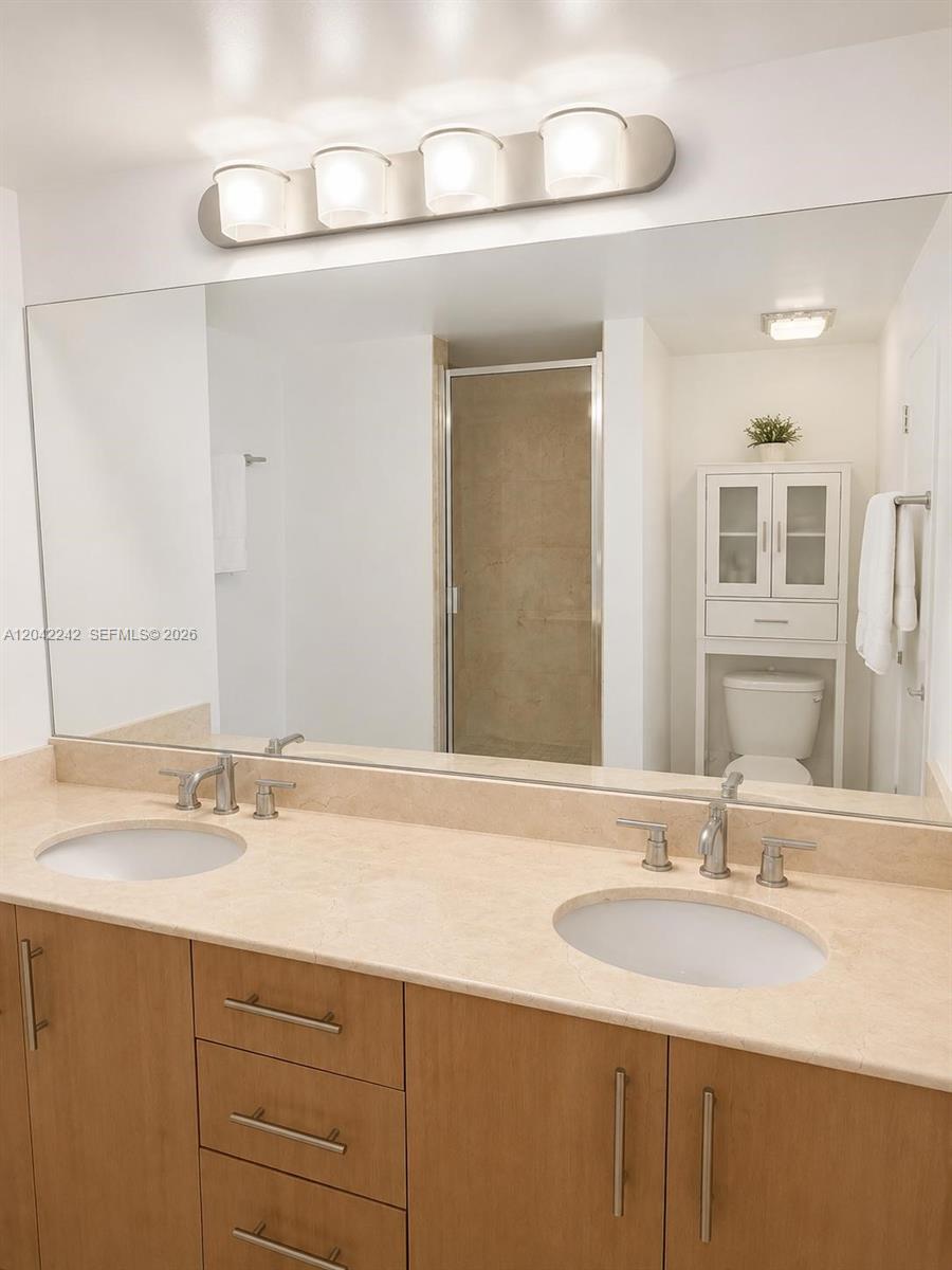 10275 Collins Avenue 431 Property Photo 15