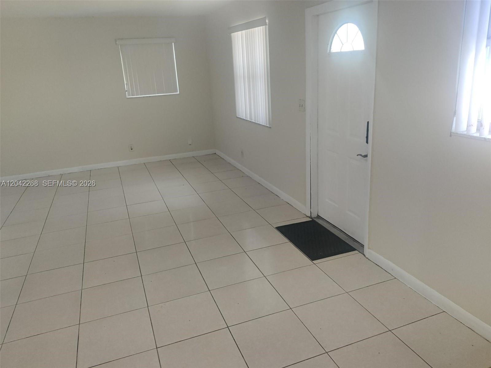 844 Sw 10th Street 3 Property Photo 4
