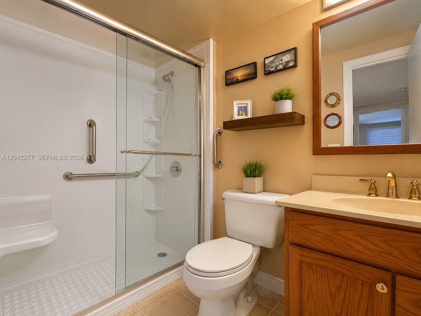 1000 Parkview Drive 726 Property Photo 12