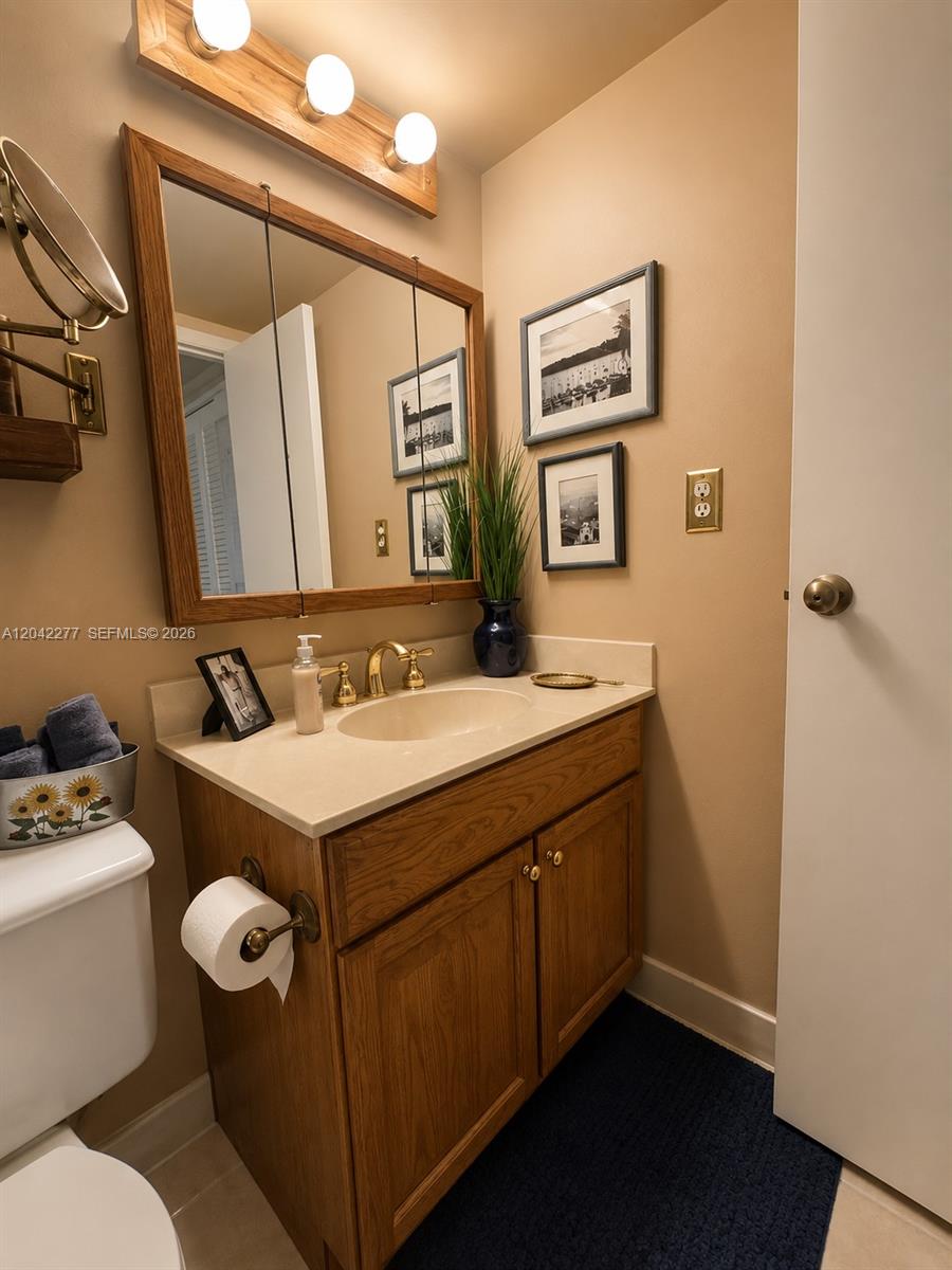 1000 Parkview Drive 726 Property Photo 13