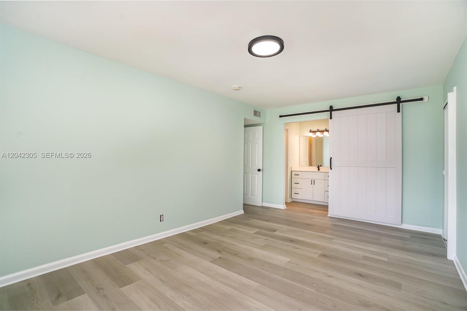 560 High Point Drive D Property Photo 12