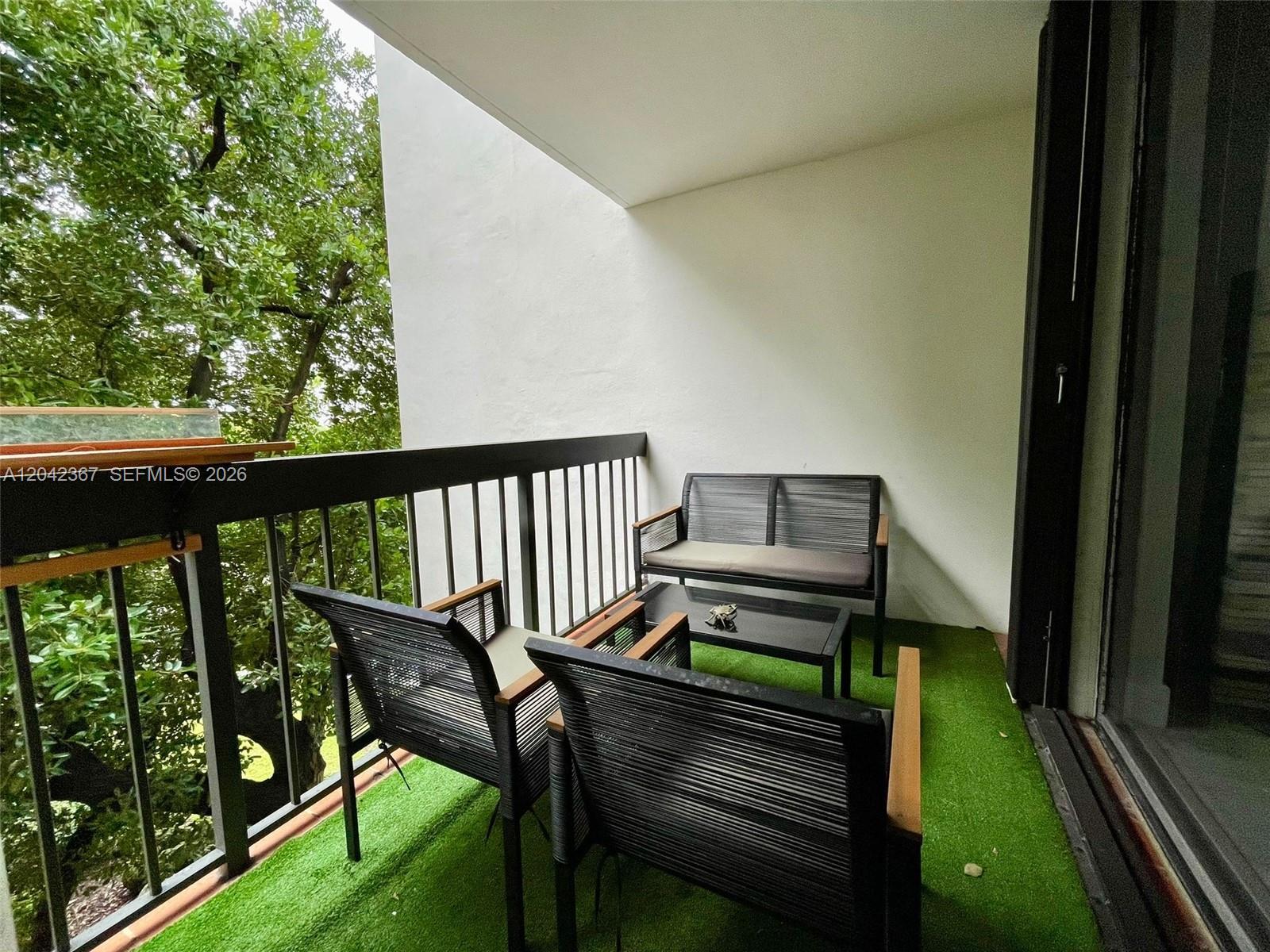2333 Brickell Avenue 314 Property Photo 9