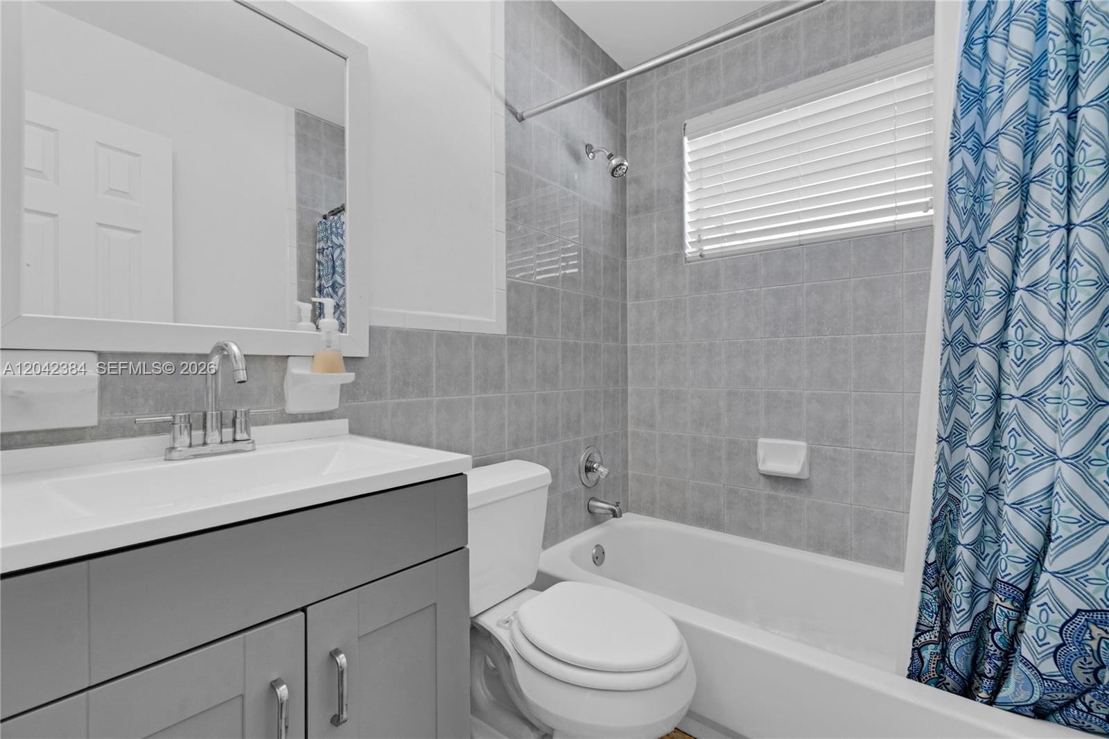 3338 Taft Street Property Photo 23