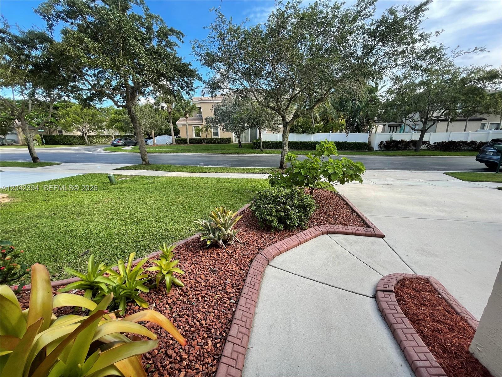 A12042394 Property Photo 5