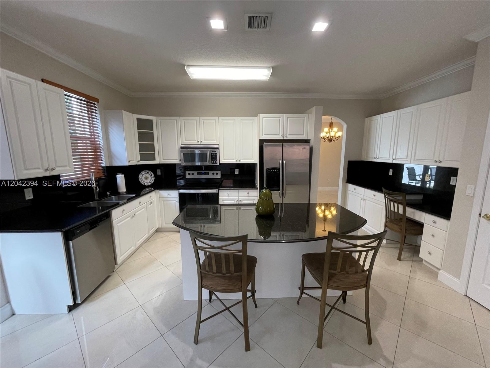 A12042394 Property Photo 10
