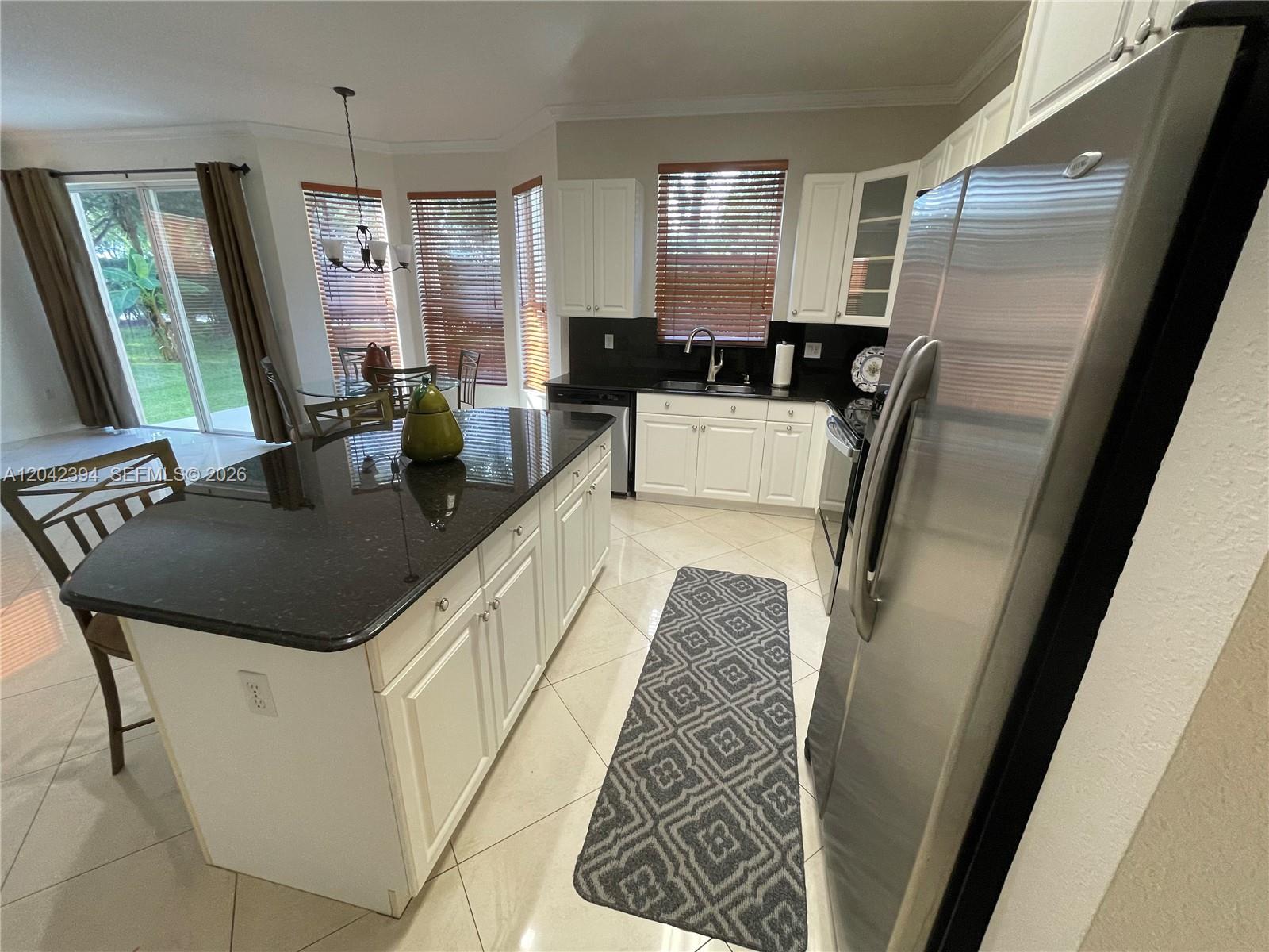 A12042394 Property Photo 12