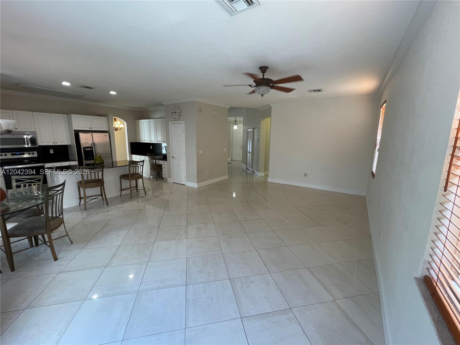 A12042394 Property Photo 15
