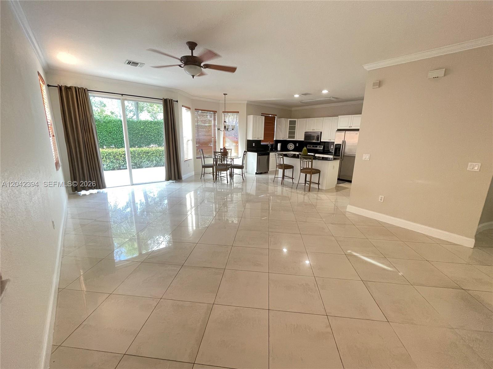 A12042394 Property Photo 16