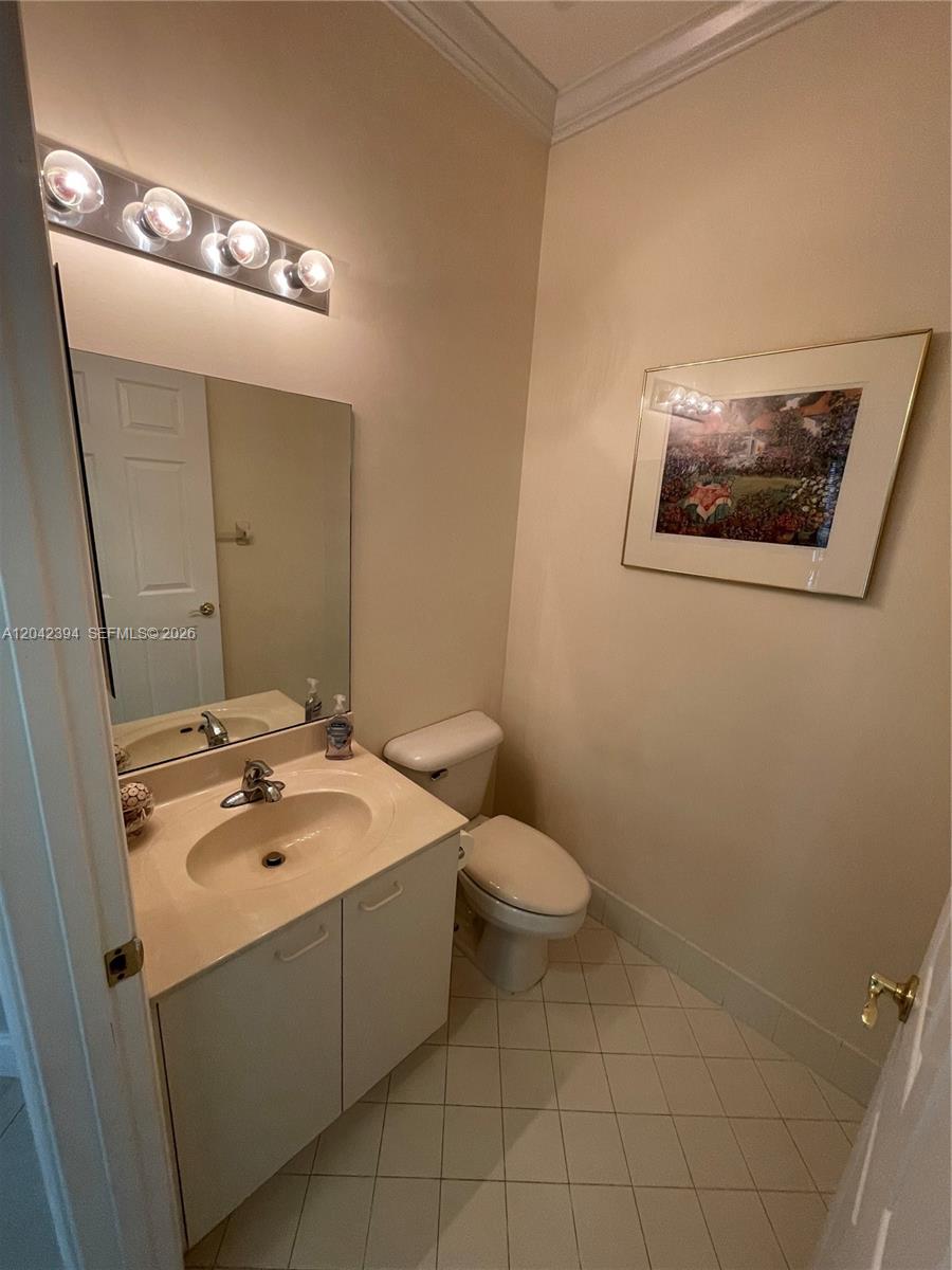 A12042394 Property Photo 18