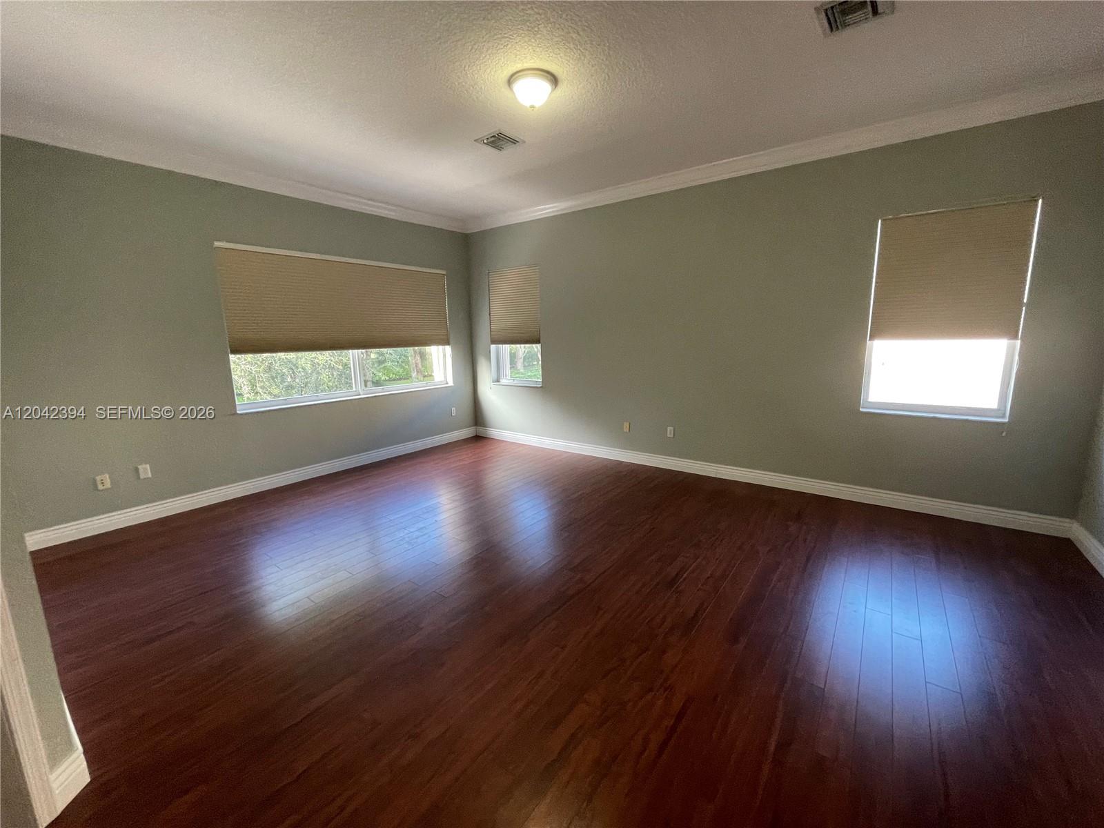 A12042394 Property Photo 22