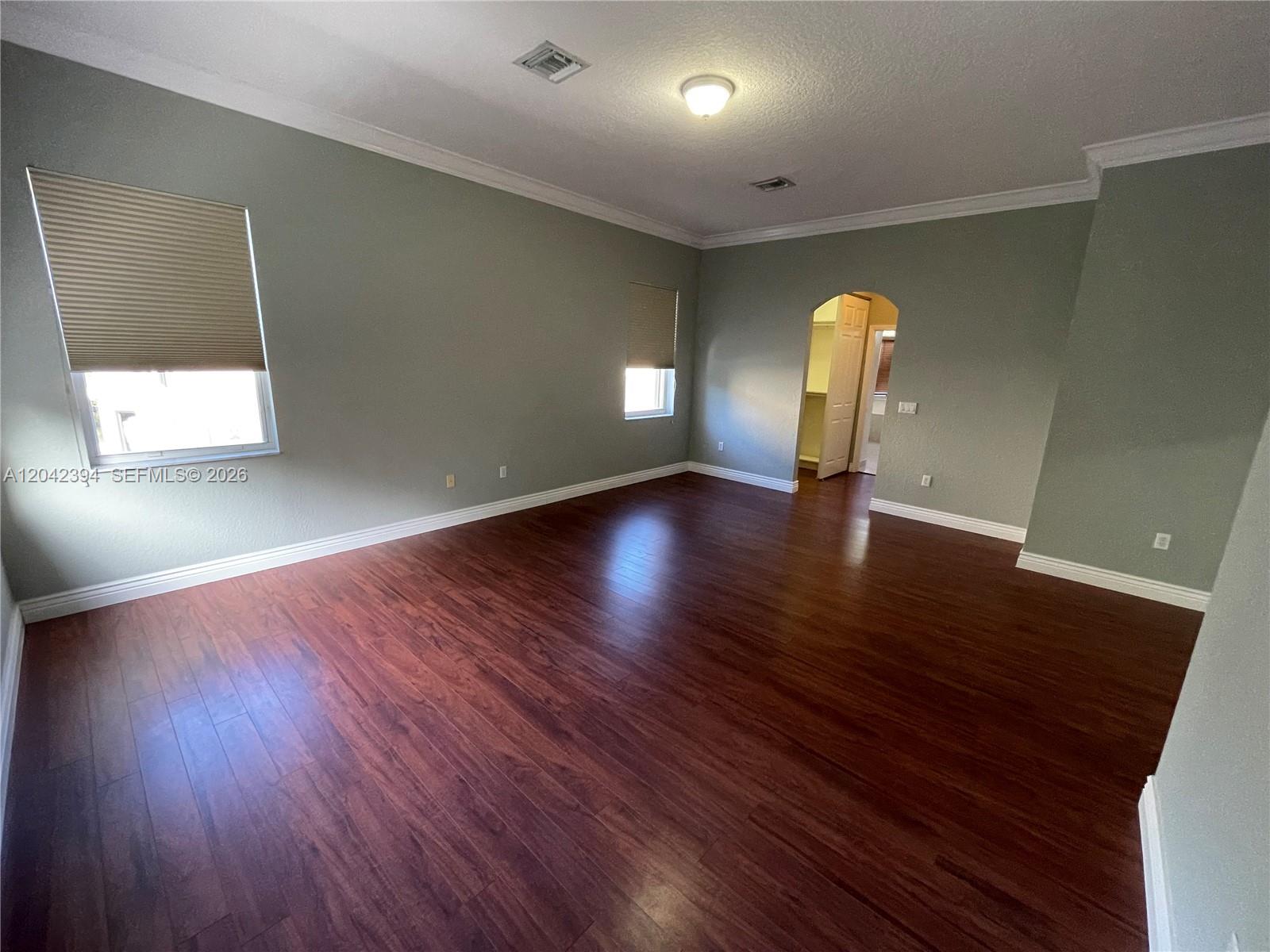 A12042394 Property Photo 24