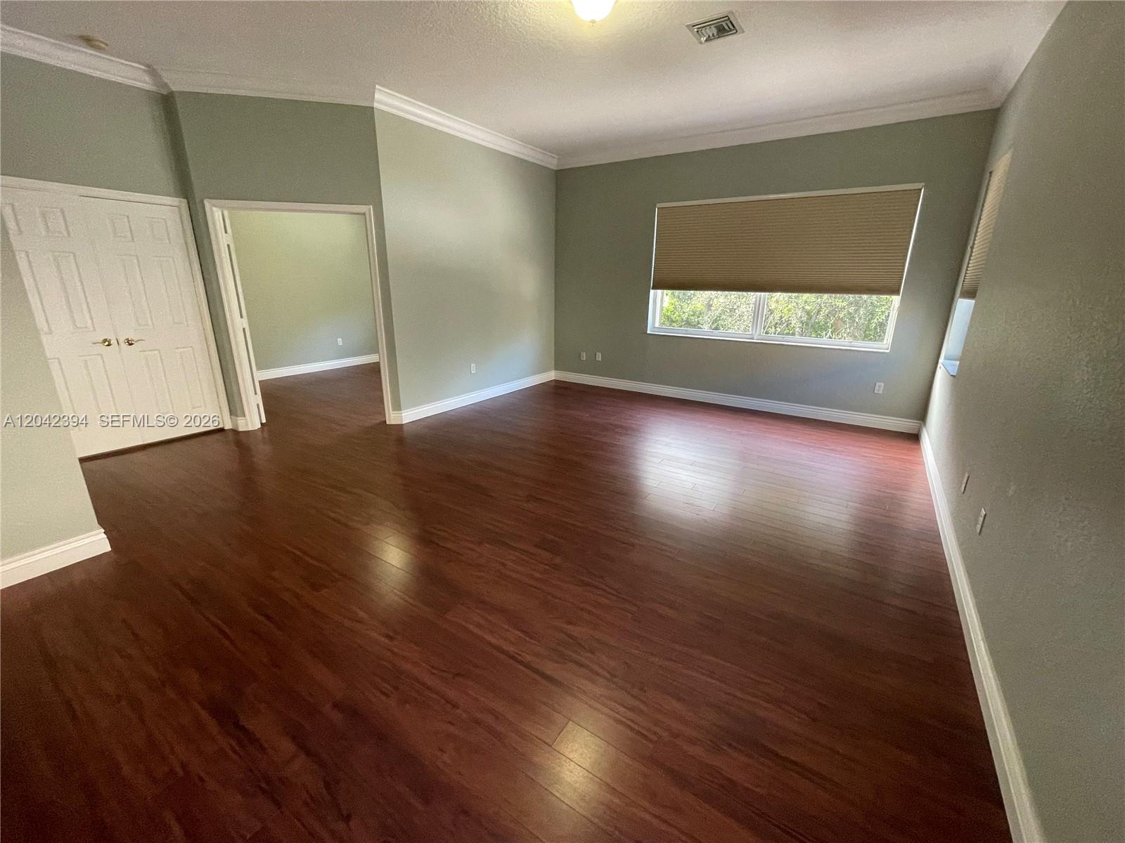A12042394 Property Photo 25