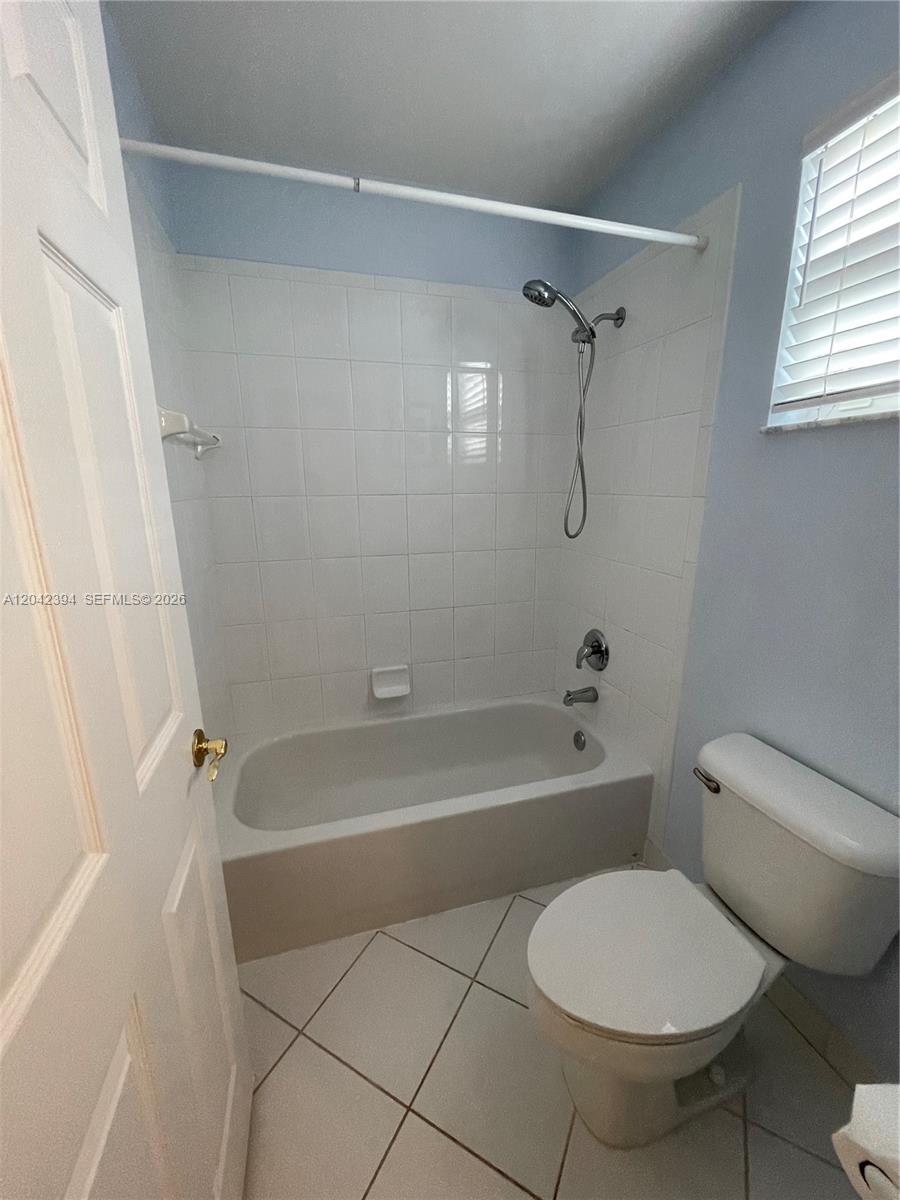 A12042394 Property Photo 36