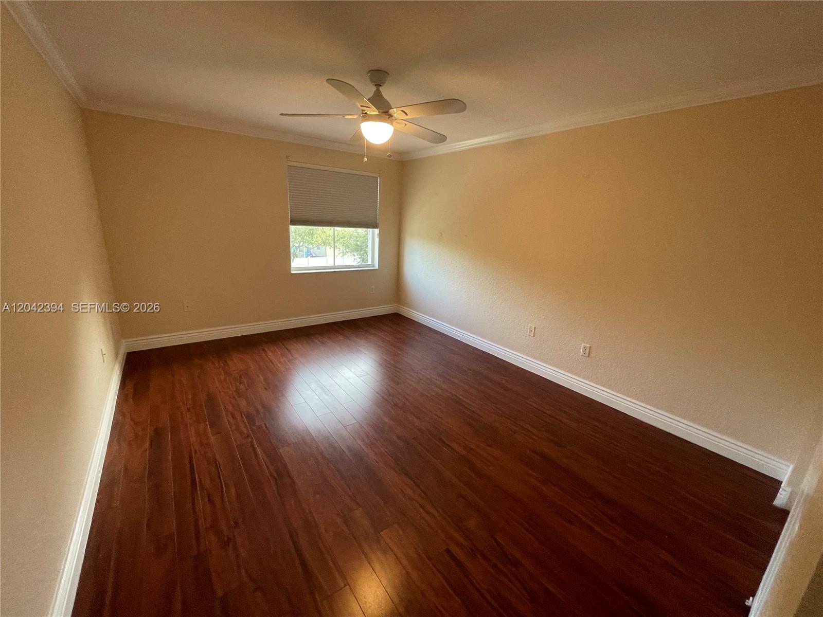 A12042394 Property Photo 37