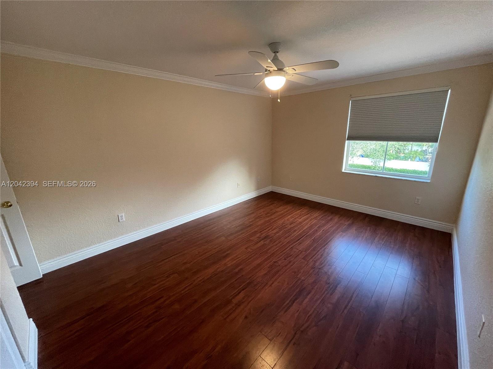 A12042394 Property Photo 38