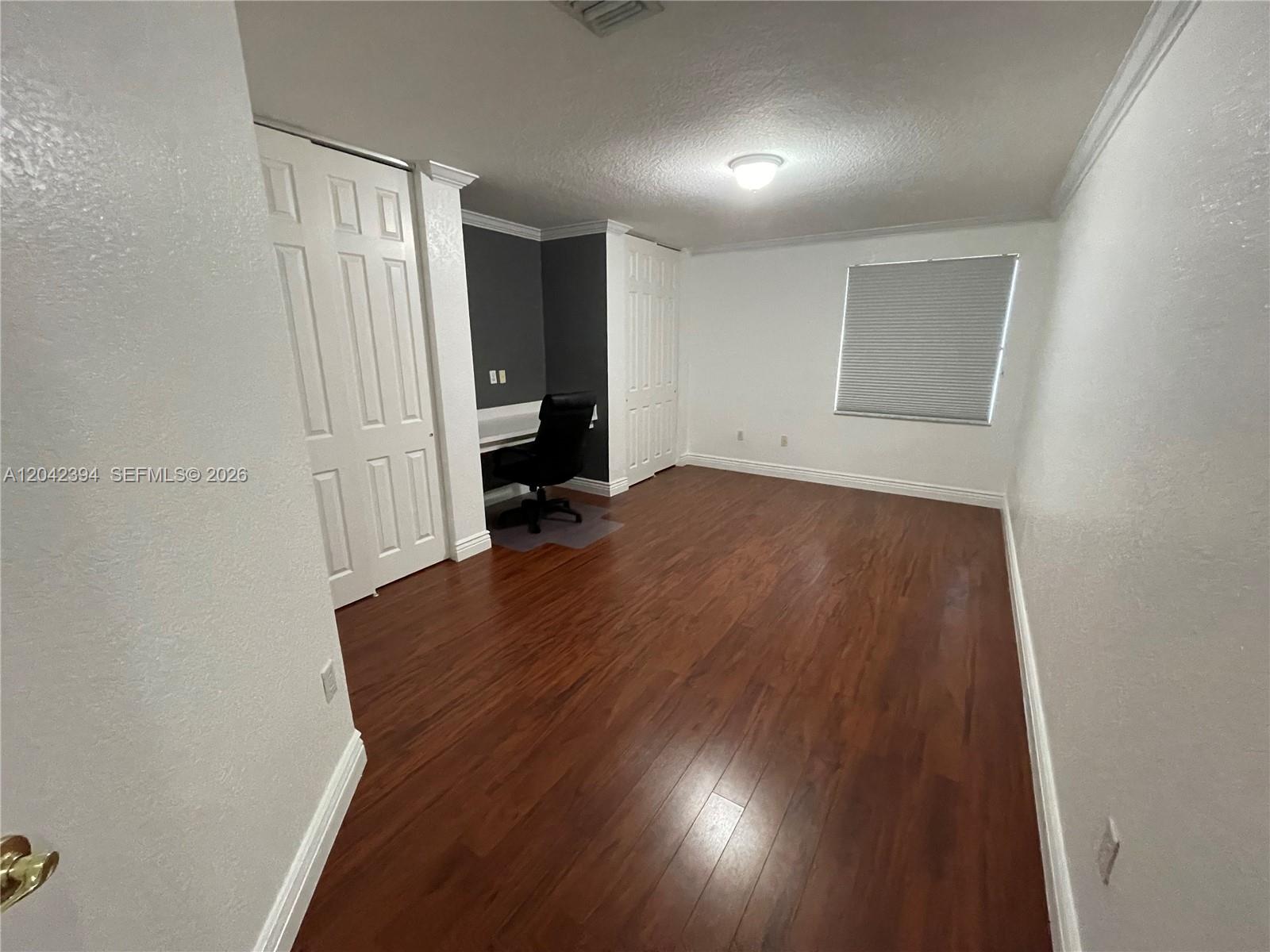 A12042394 Property Photo 40