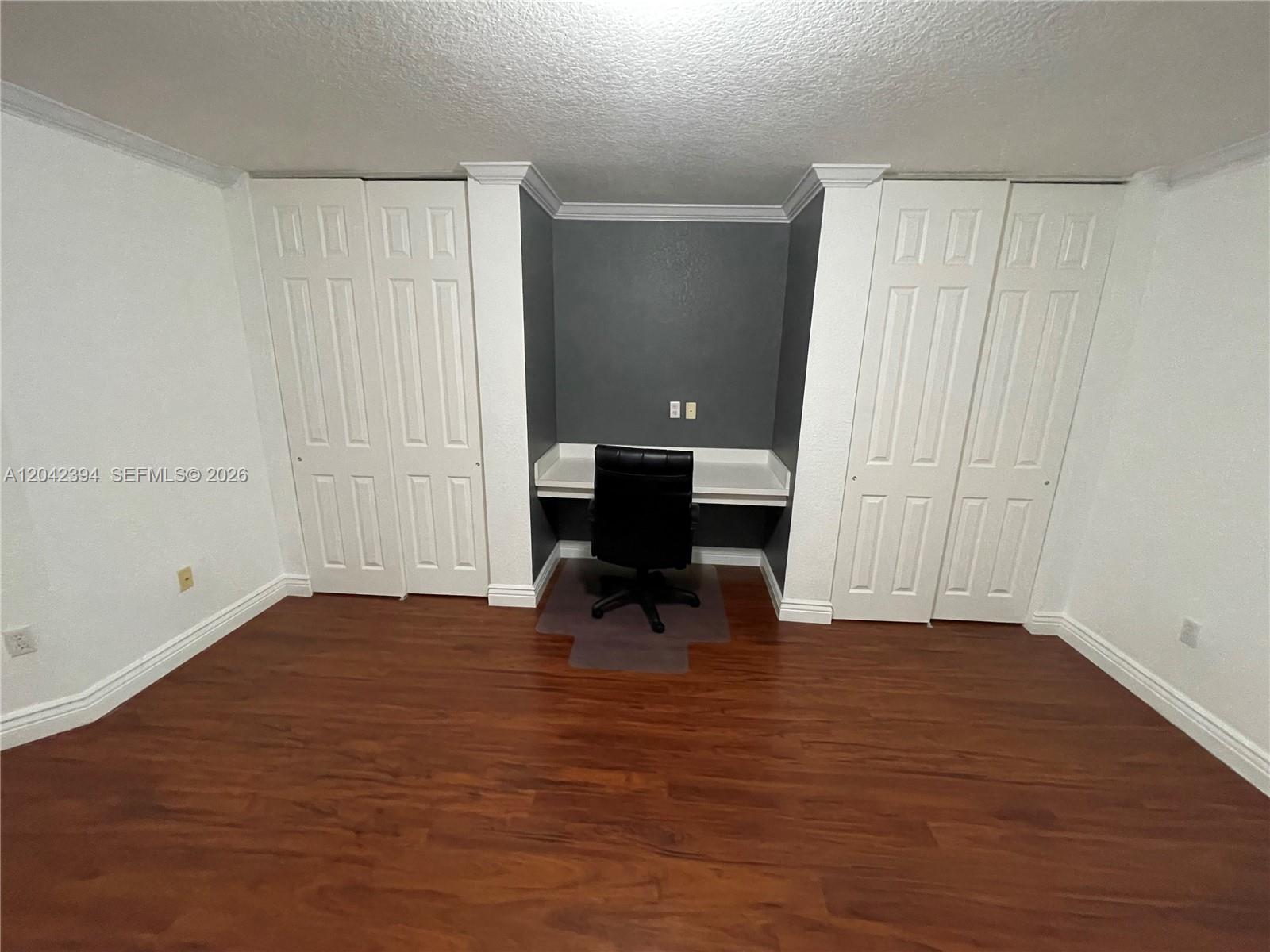 A12042394 Property Photo 41