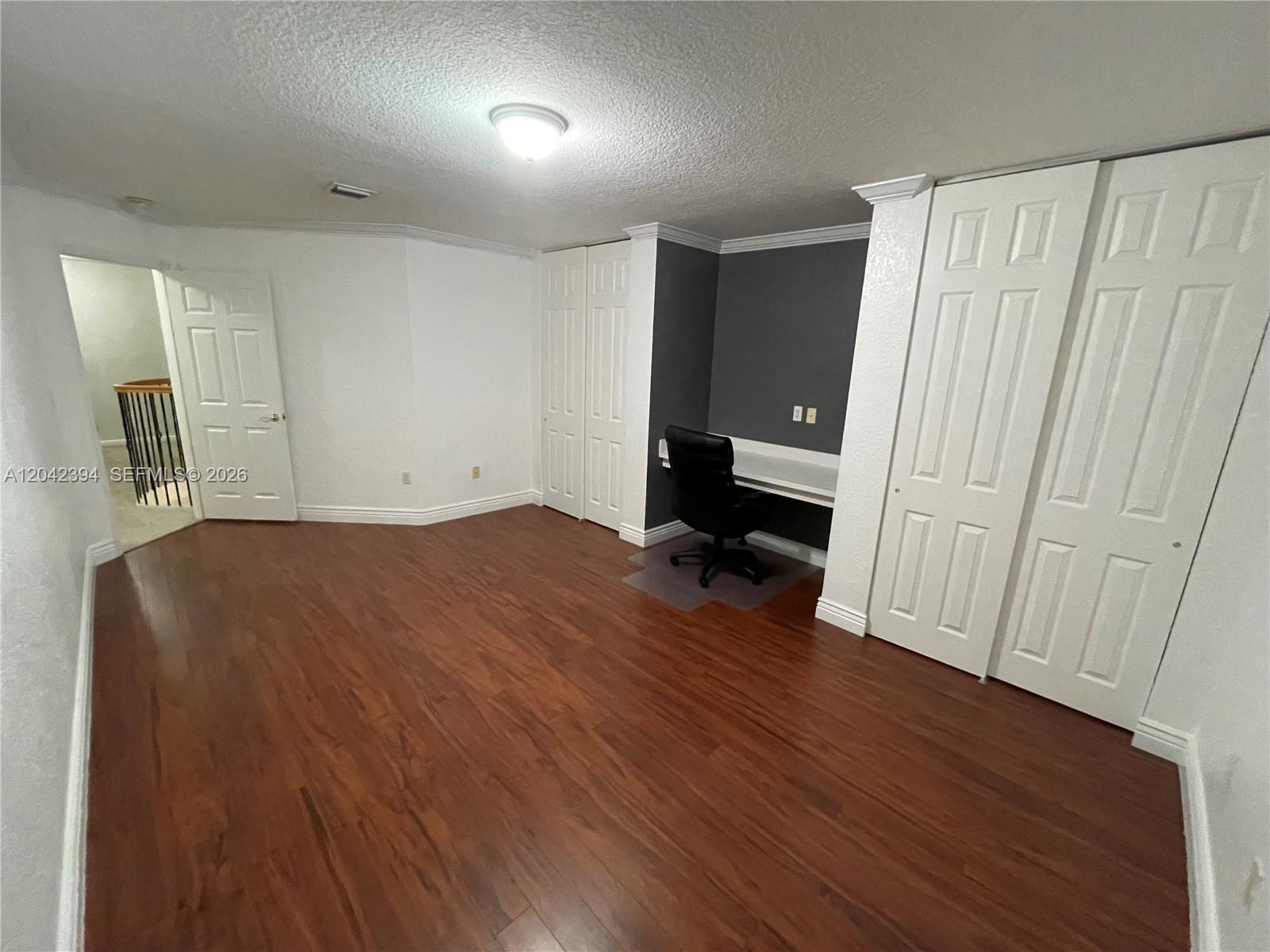 A12042394 Property Photo 42