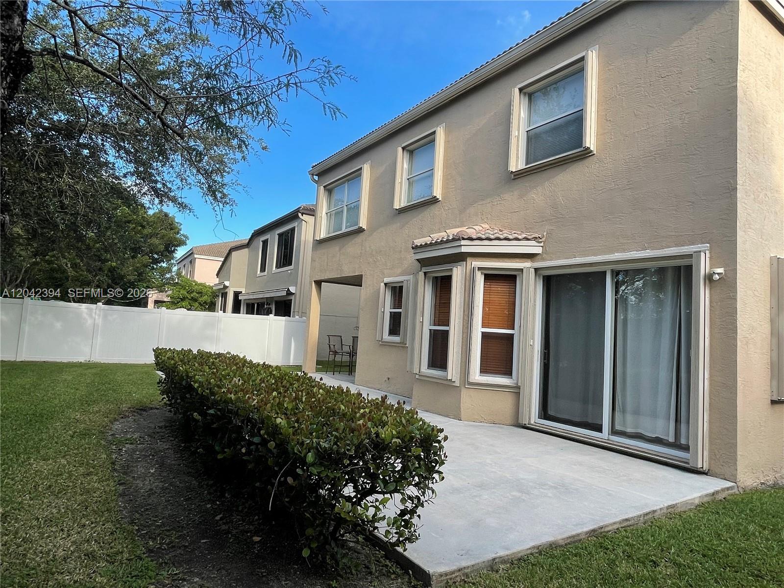 A12042394 Property Photo 44