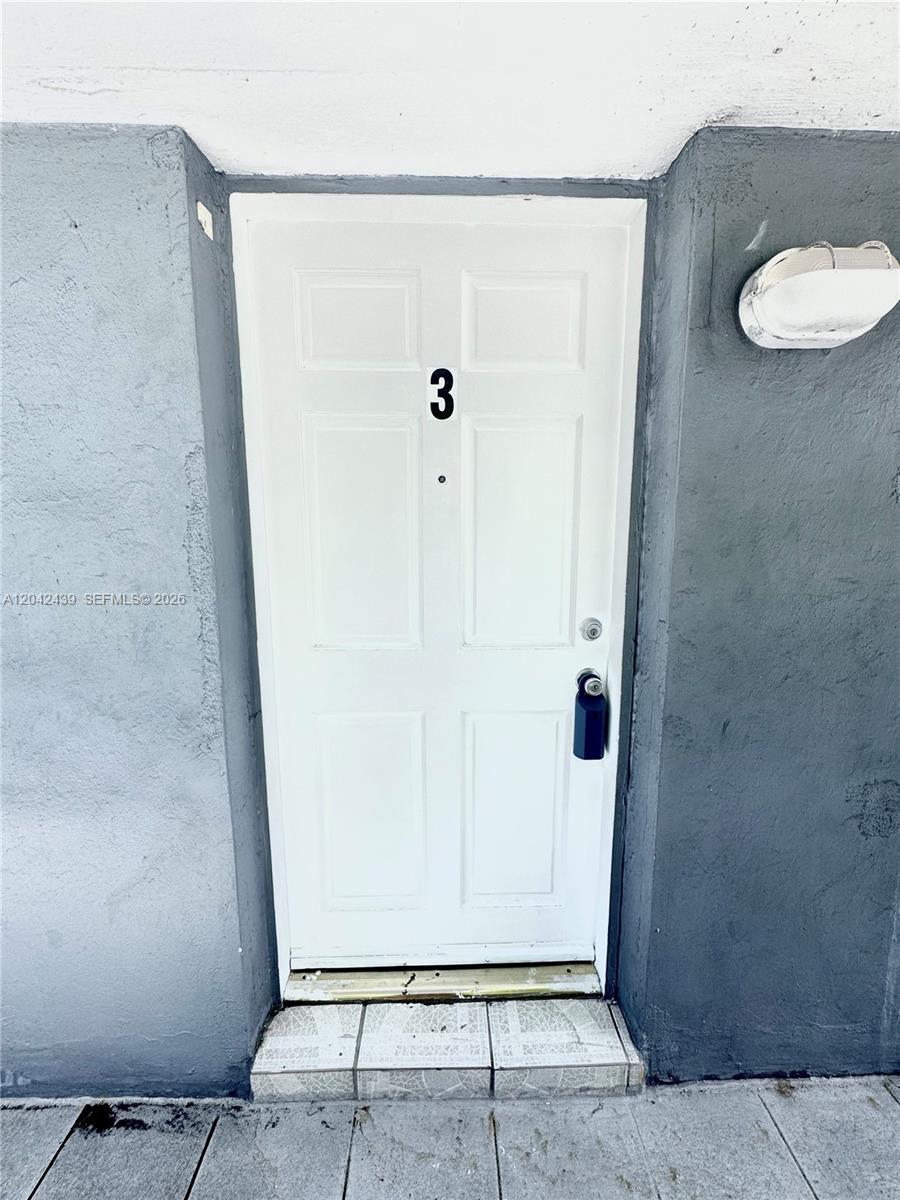 2732 Sw 22nd Street 3 Property Photo 2