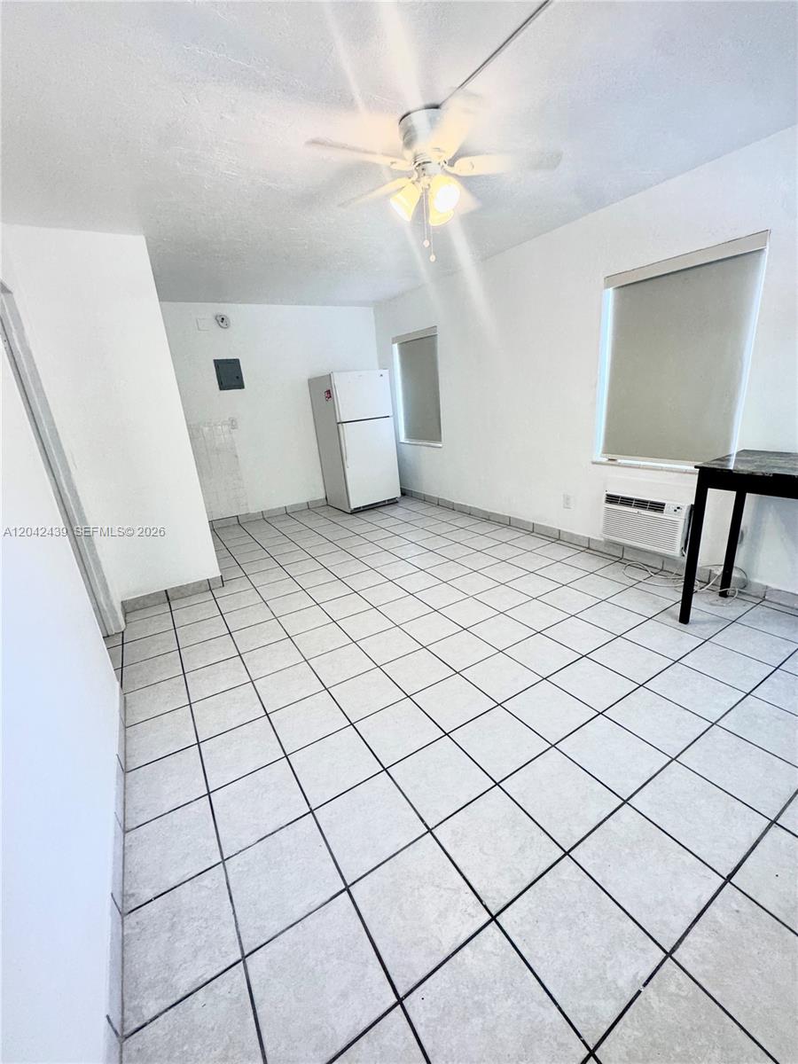 2732 Sw 22nd Street 3 Property Photo 4