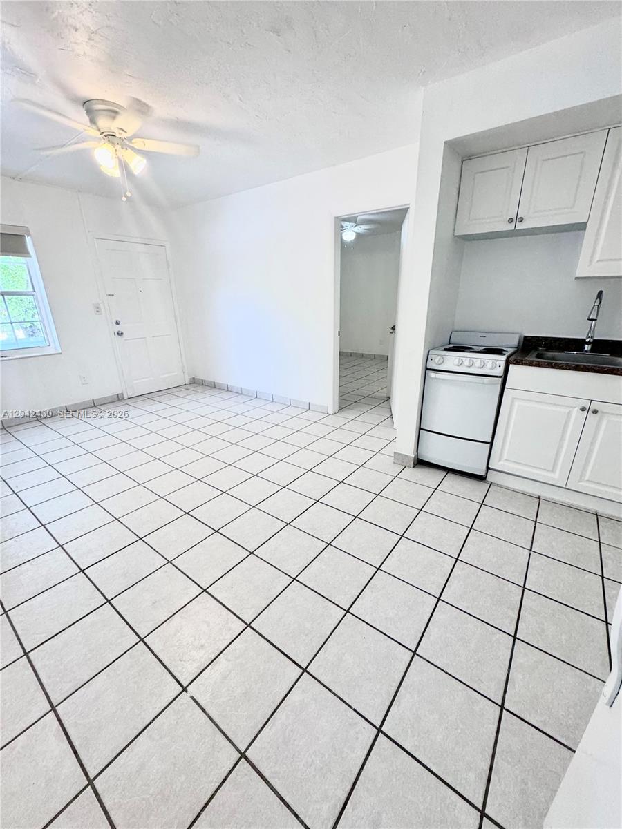 2732 Sw 22nd Street 3 Property Photo 5
