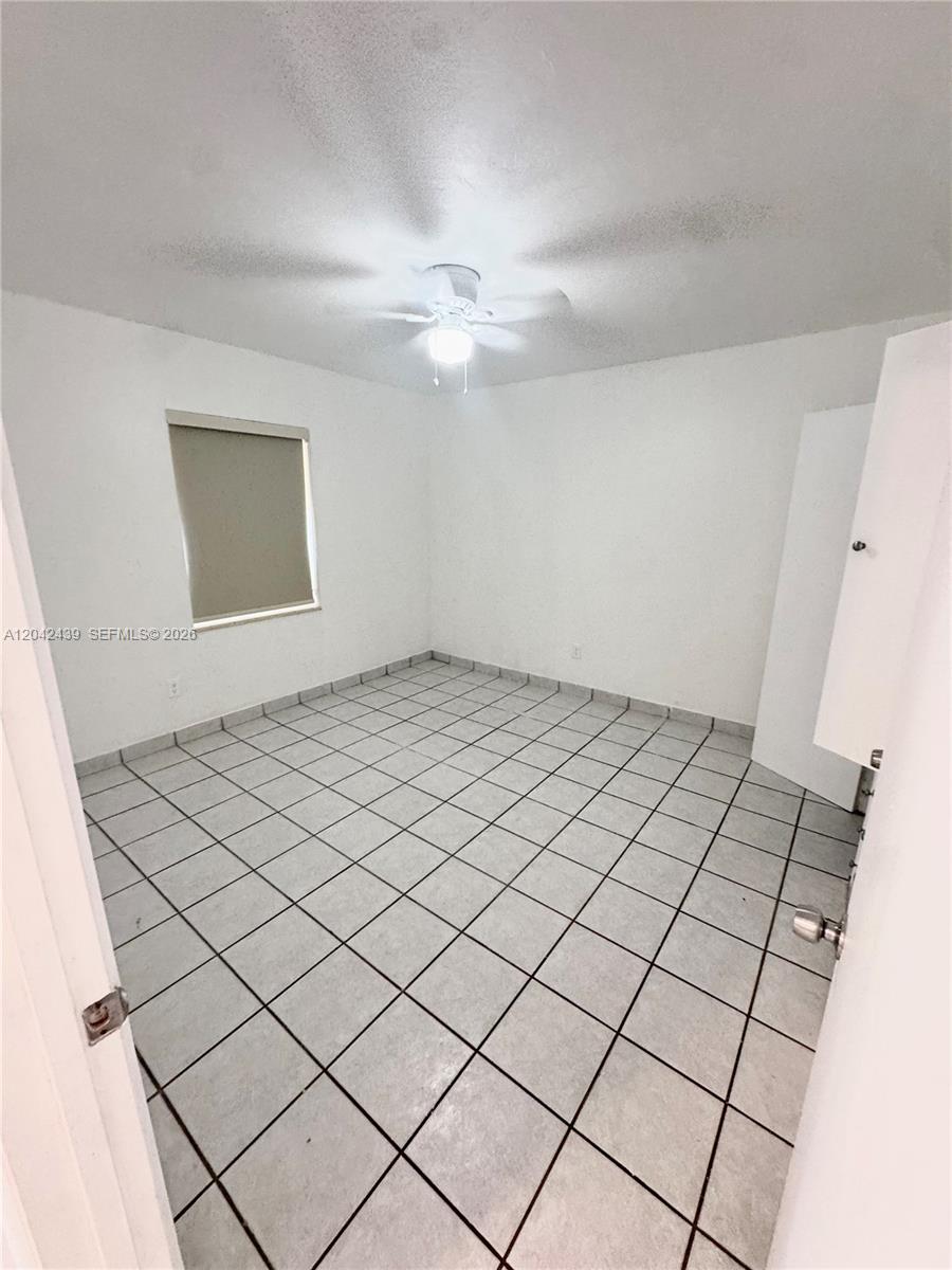 2732 Sw 22nd Street 3 Property Photo 6