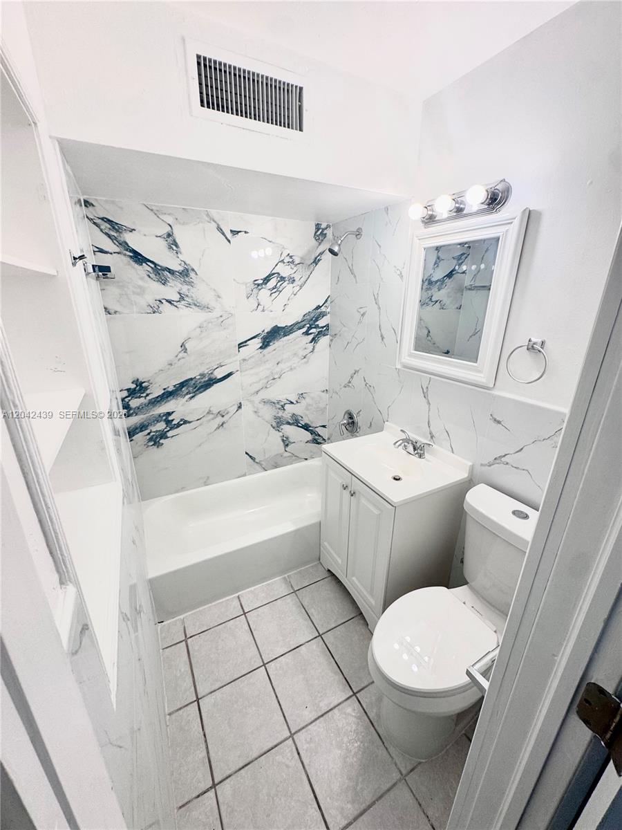 2732 Sw 22nd Street 3 Property Photo 10