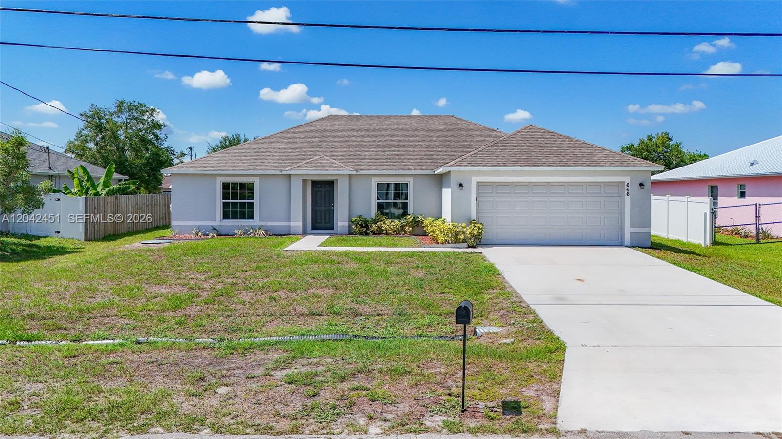 666 Sw Jeanne Avenue Property Photo 1