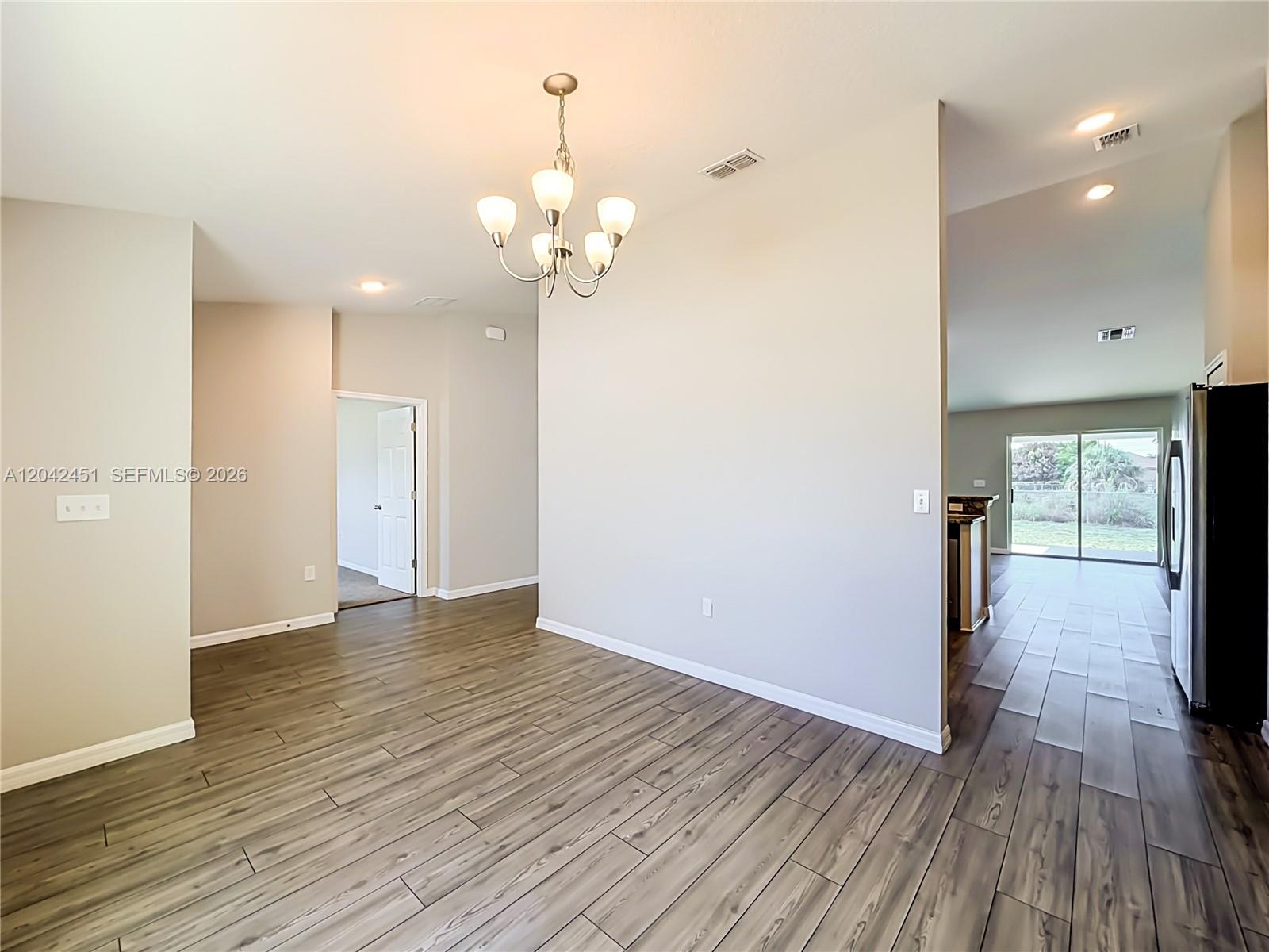 666 Sw Jeanne Avenue Property Photo 6