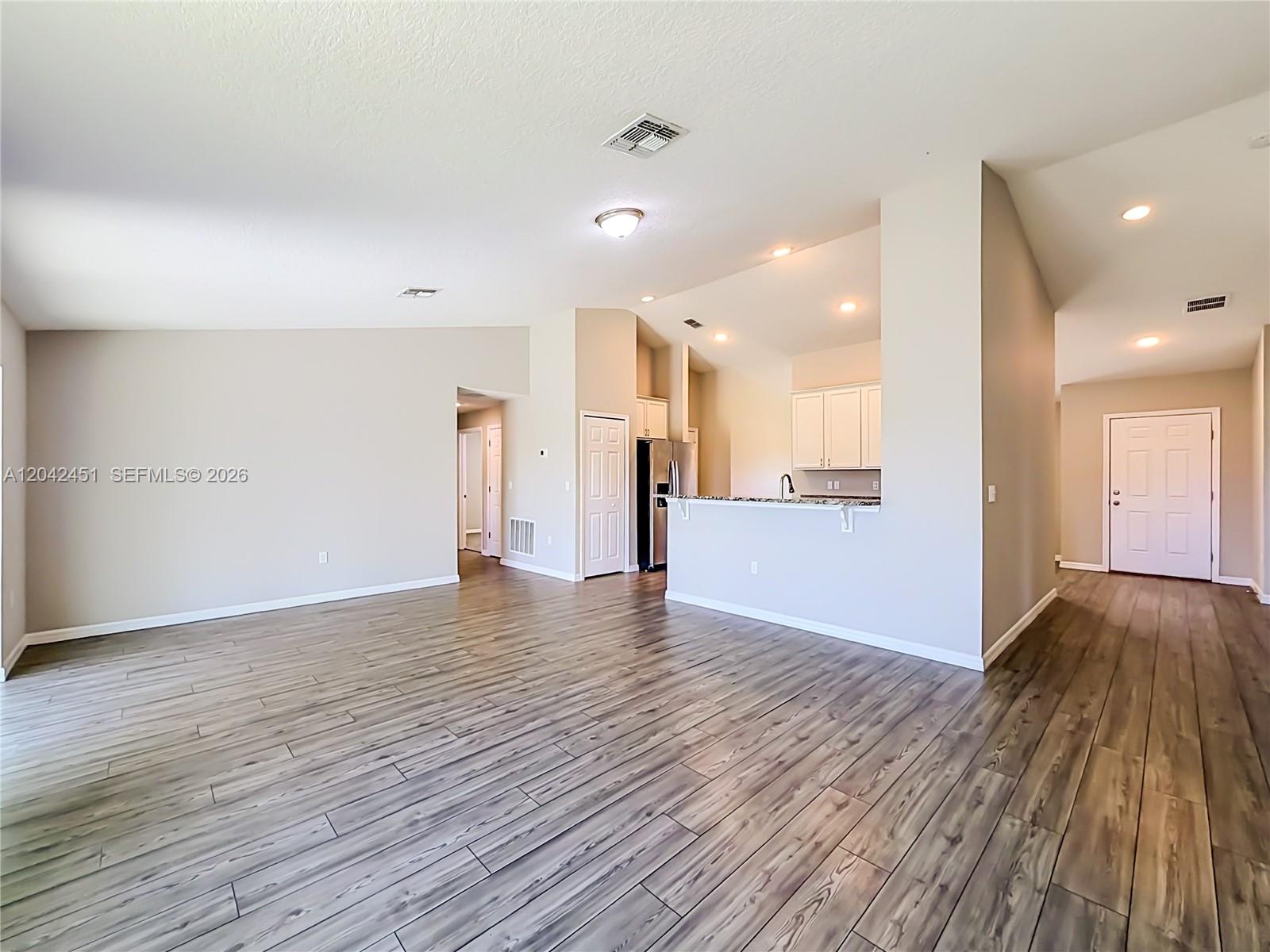 666 Sw Jeanne Avenue Property Photo 9