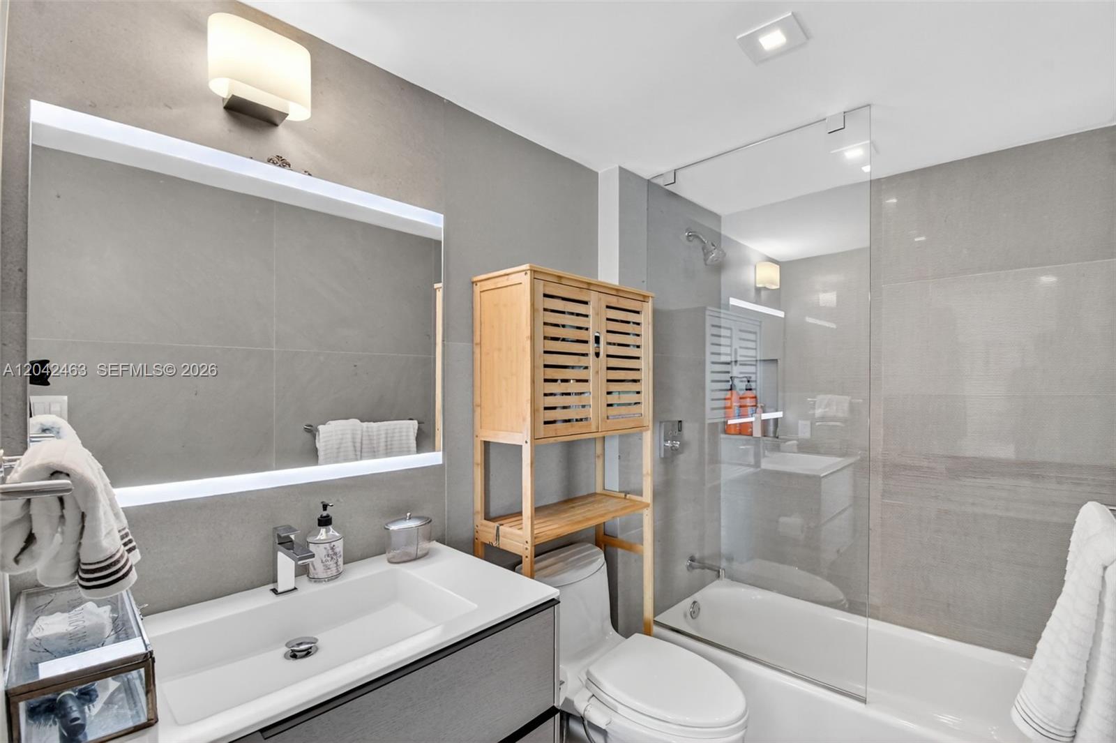 18671 Collins Avenue 1401 Property Photo 22