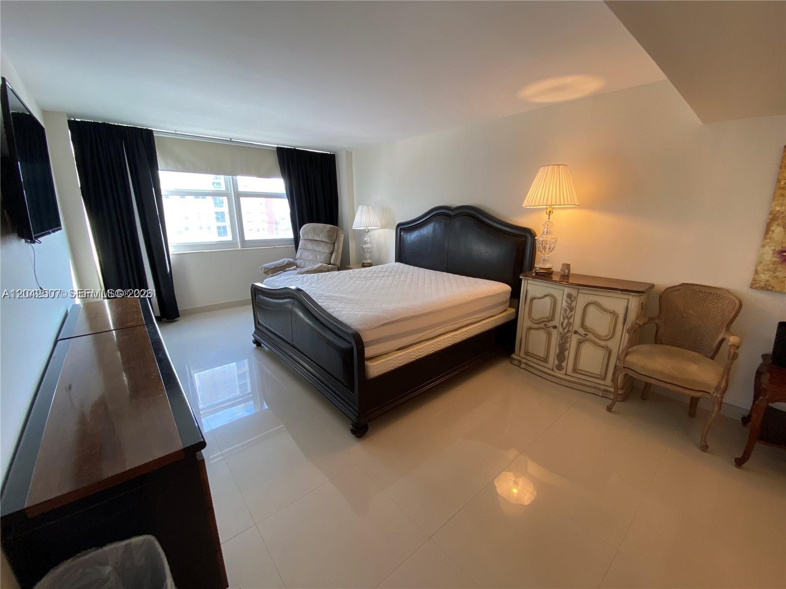 2030 S Ocean Drive 412 Property Photo 11