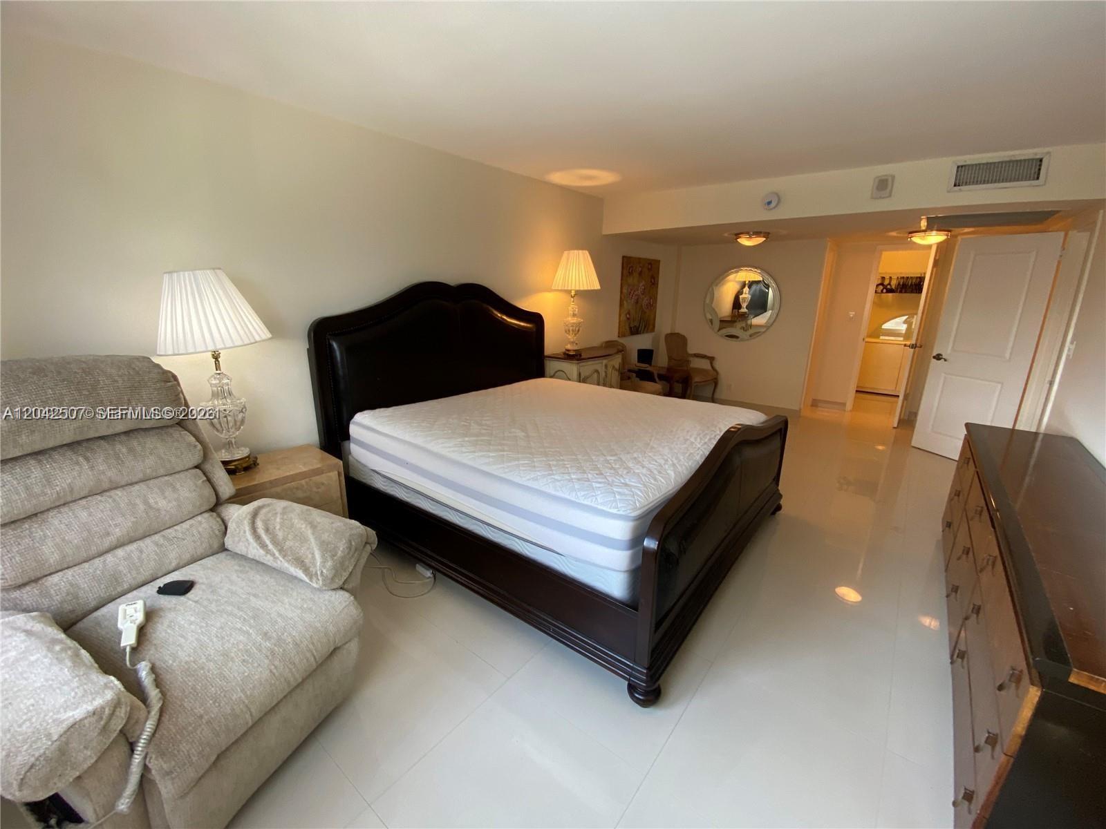 2030 S Ocean Drive 412 Property Photo 12