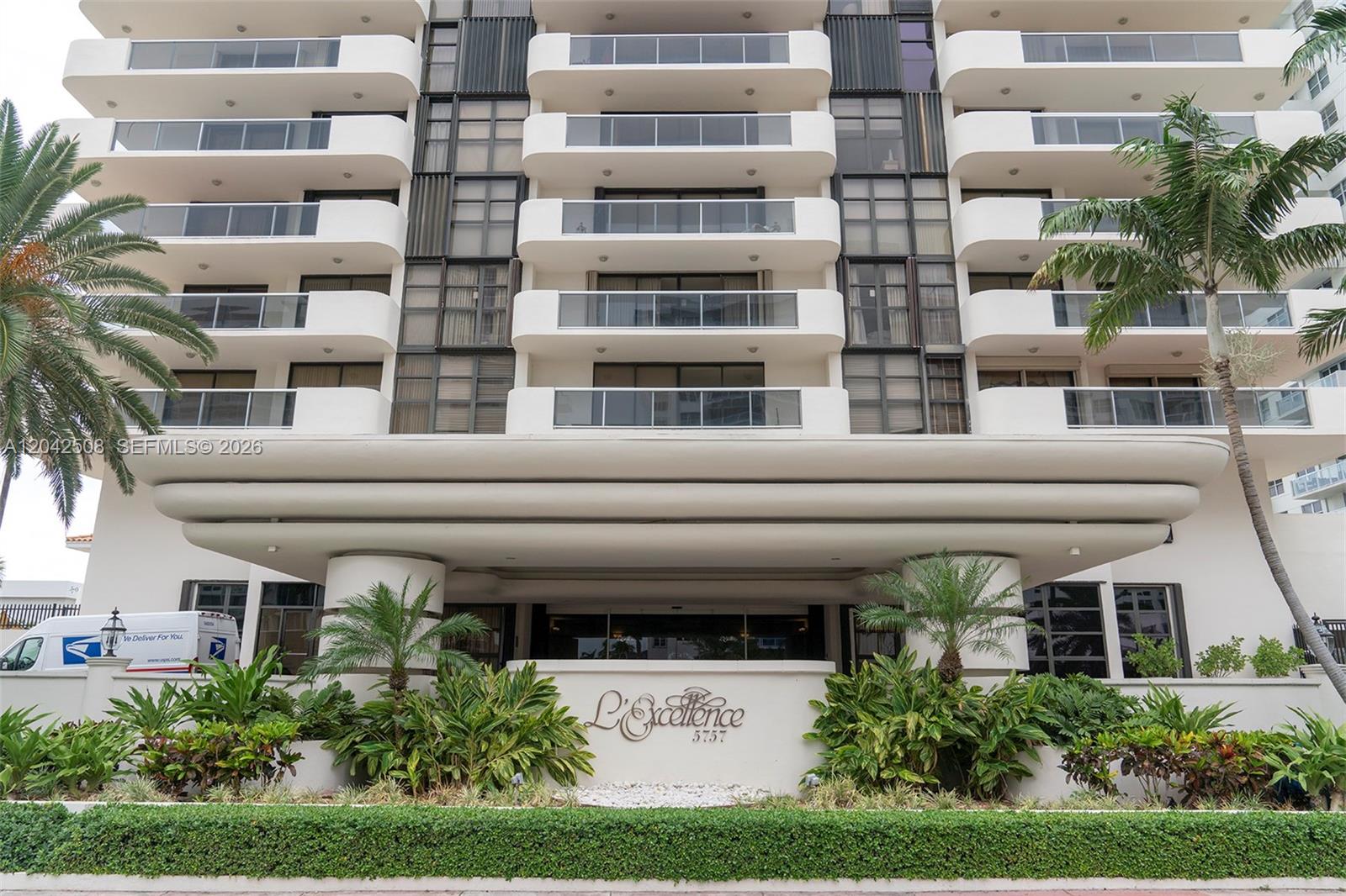 5757 Collins Avenue 1604 Property Photo 2